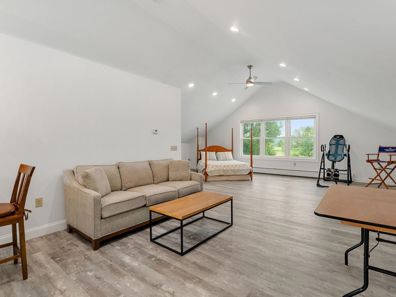 1233 Satterly Road Property Photo 41