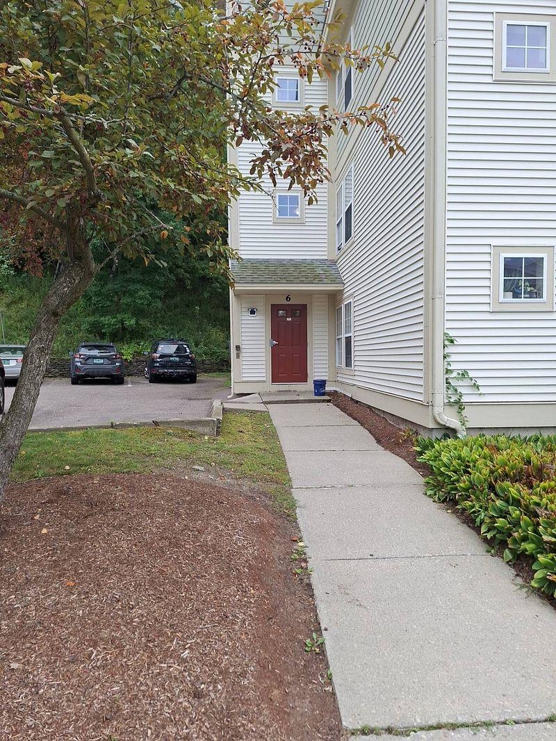 241 Hildred Drive Property Photo 2