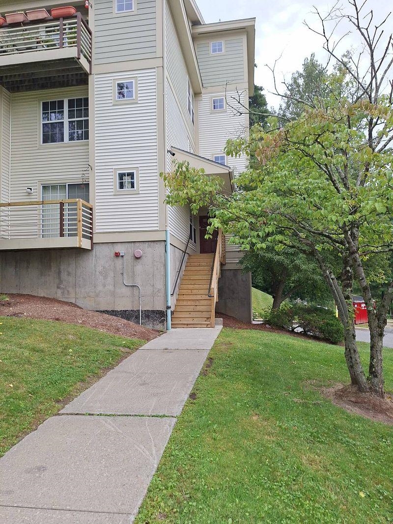 241 Hildred Drive Property Photo 3