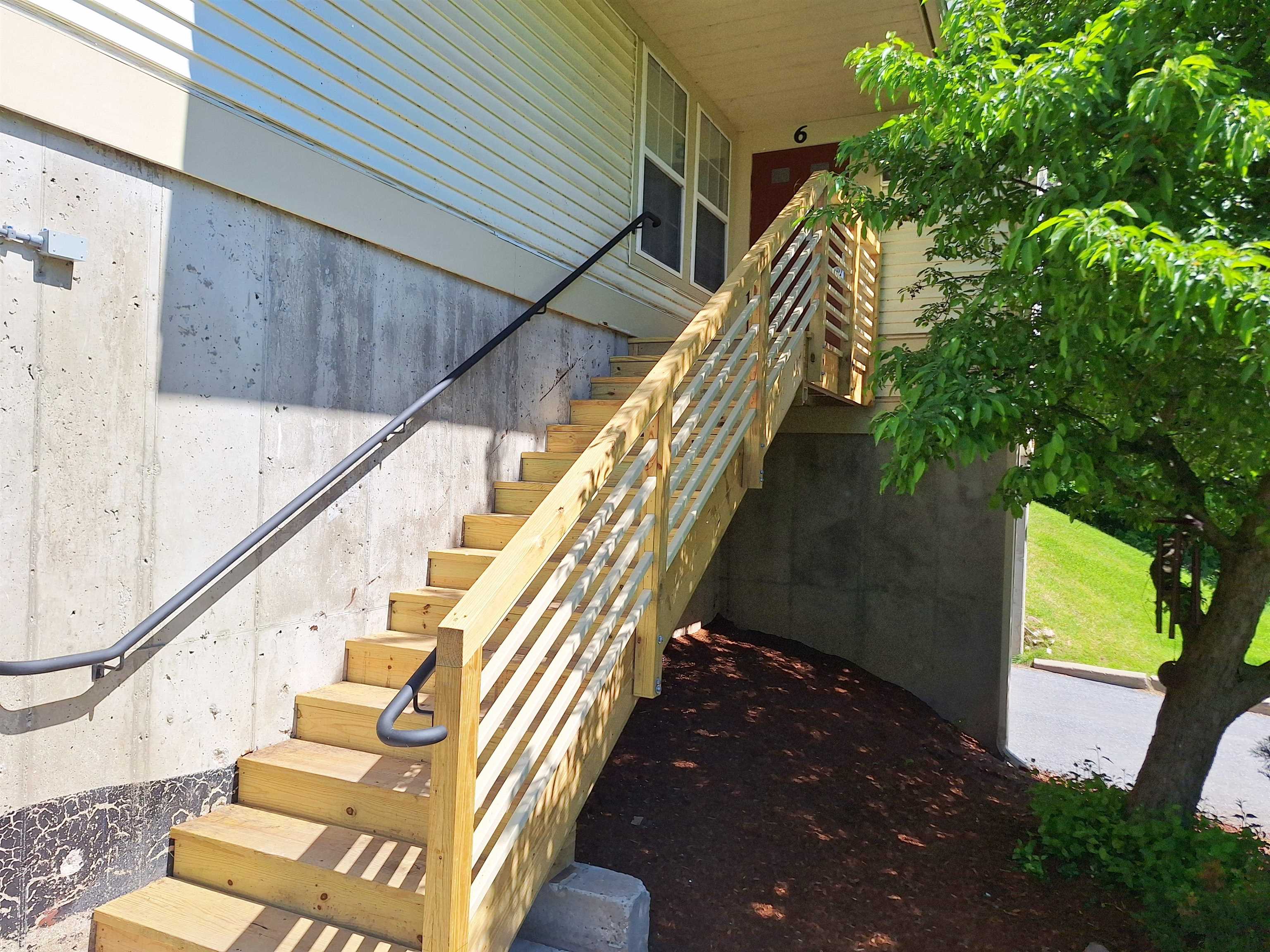 241 Hildred Drive Property Photo 4