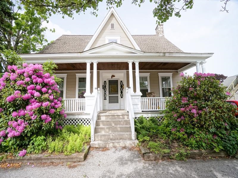66 Ash Street Property Photo 1