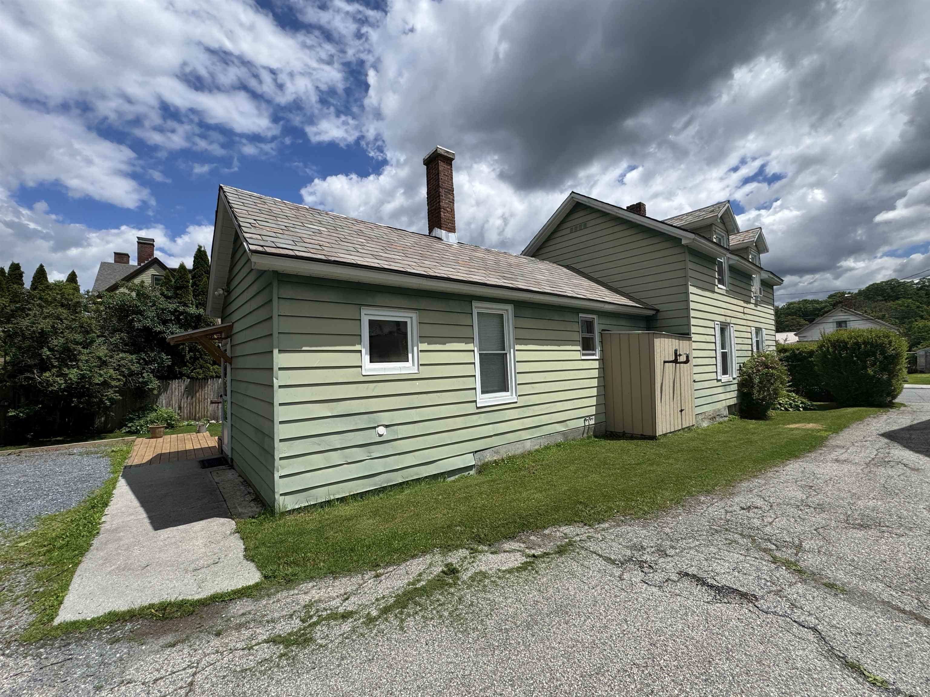 107 Jefferson Avenue Property Photo 5