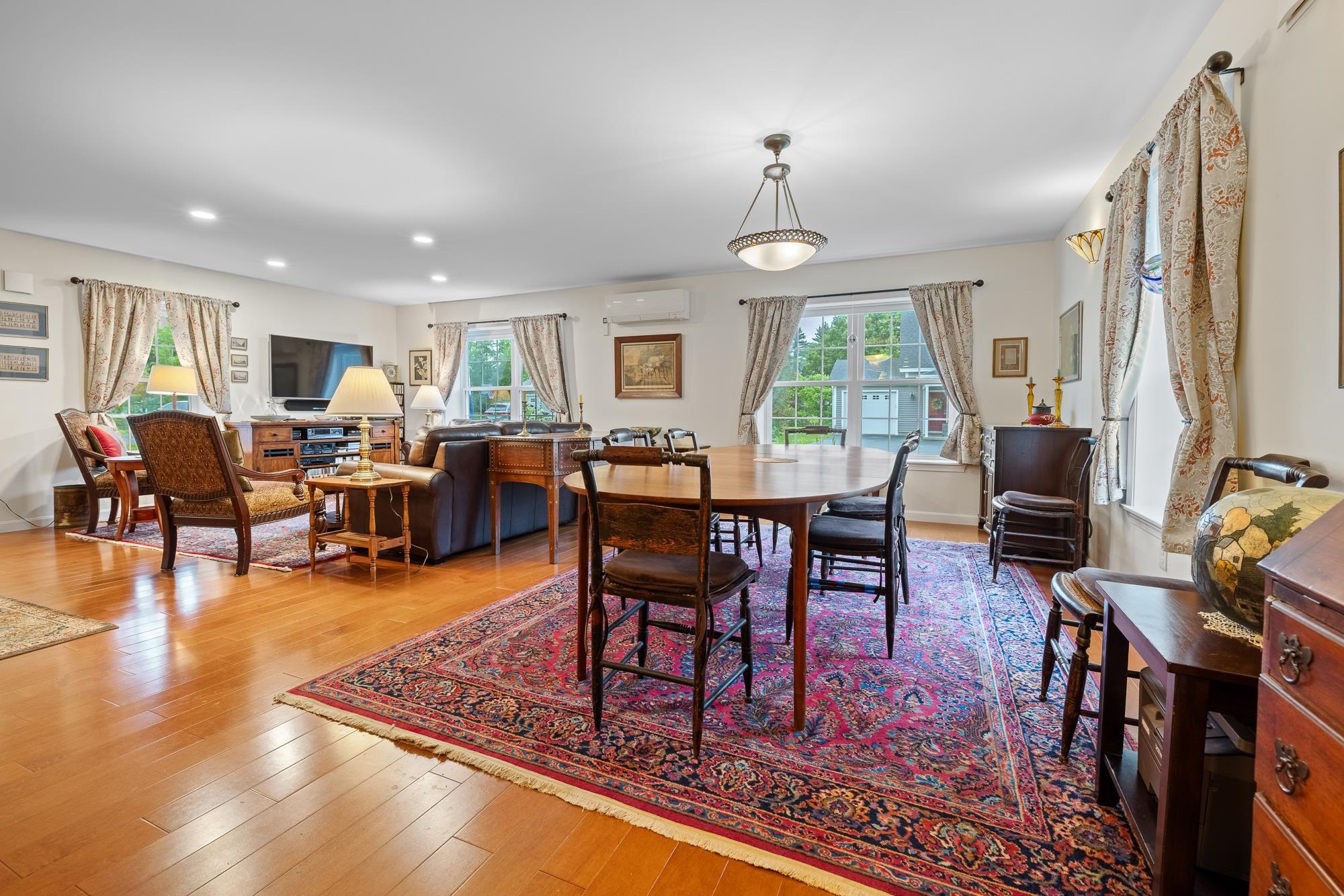 62 Pullman Lane Property Photo 9