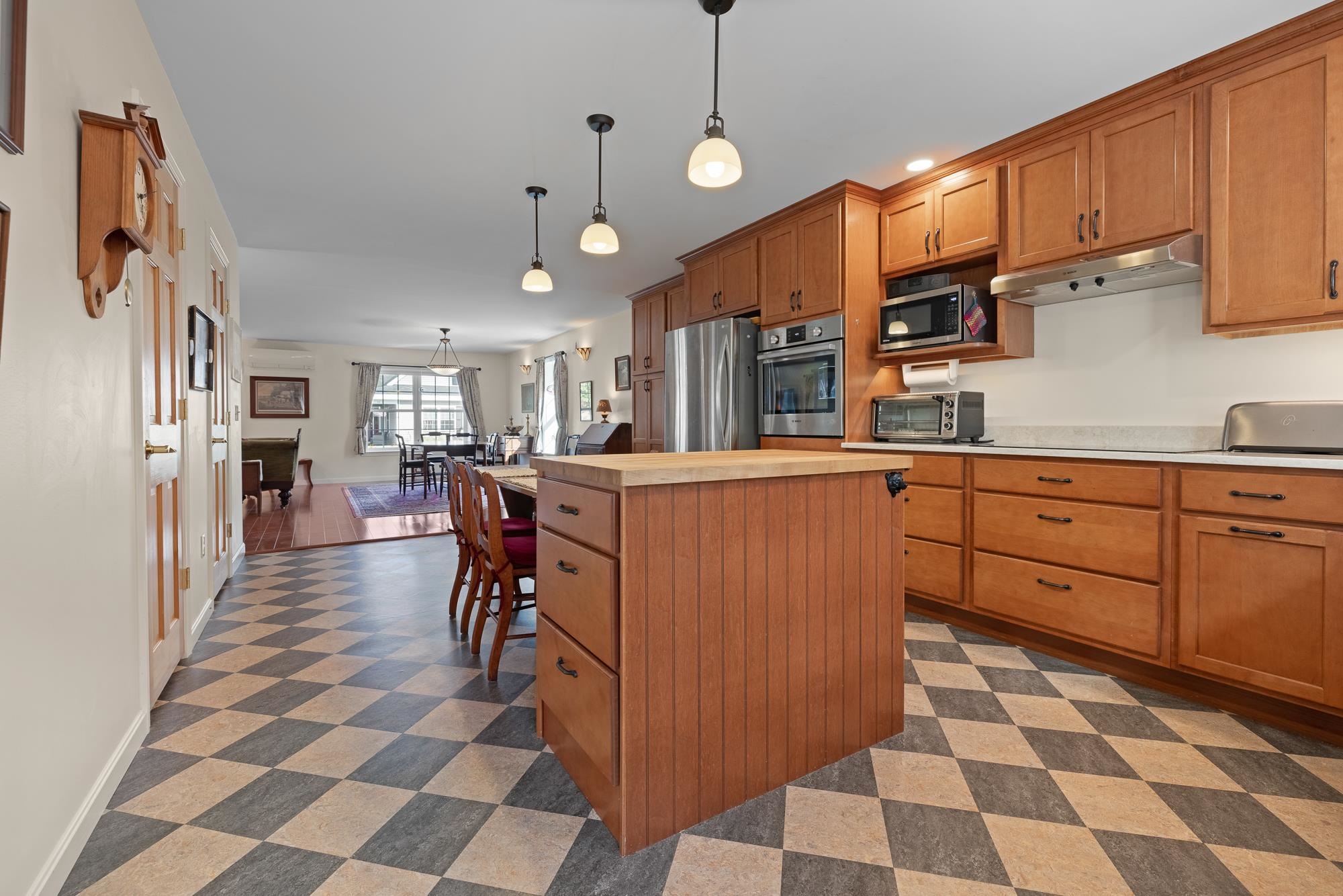 62 Pullman Lane Property Photo 10