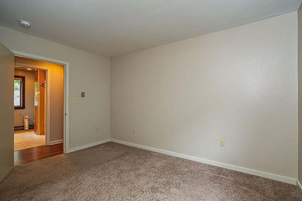 25 Frontier Street Property Photo 24