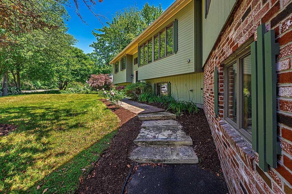 25 Frontier Street Property Photo 40