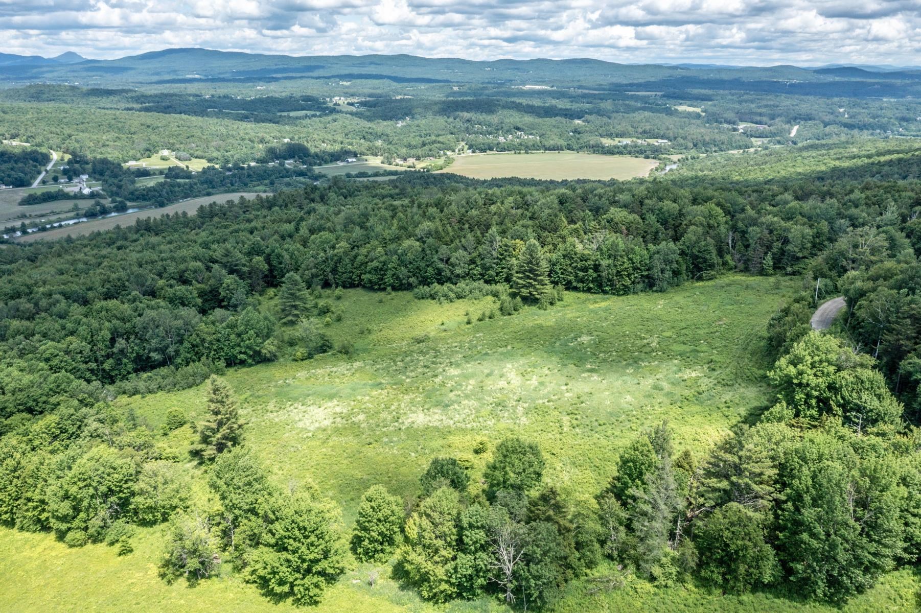 877 Grow Road Property Photo 13