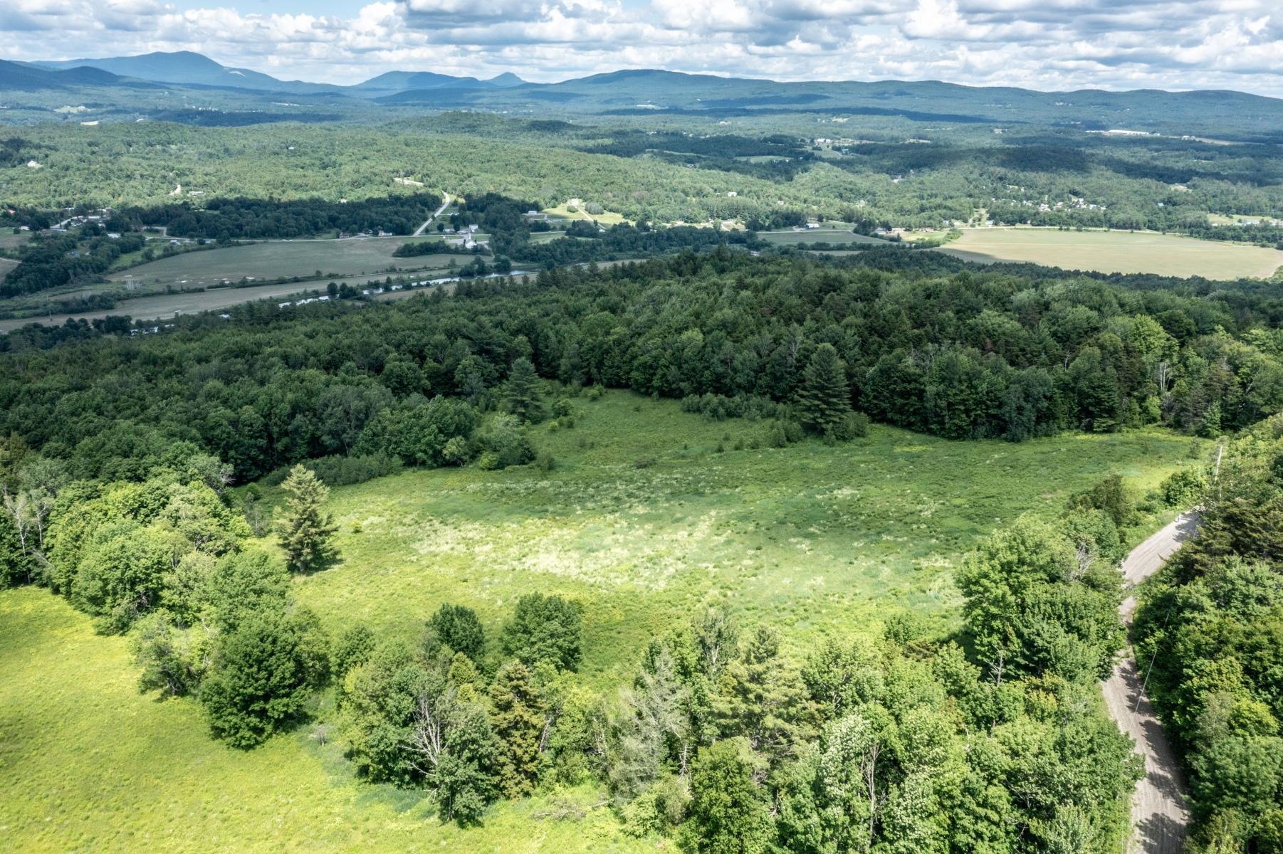 877 Grow Road Property Photo 14