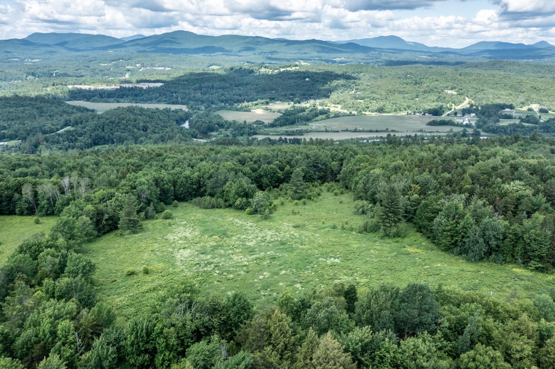 877 Grow Road Property Photo 15