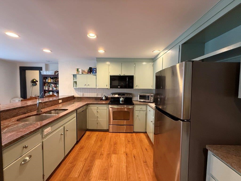 491 Canaan Street Property Photo 8
