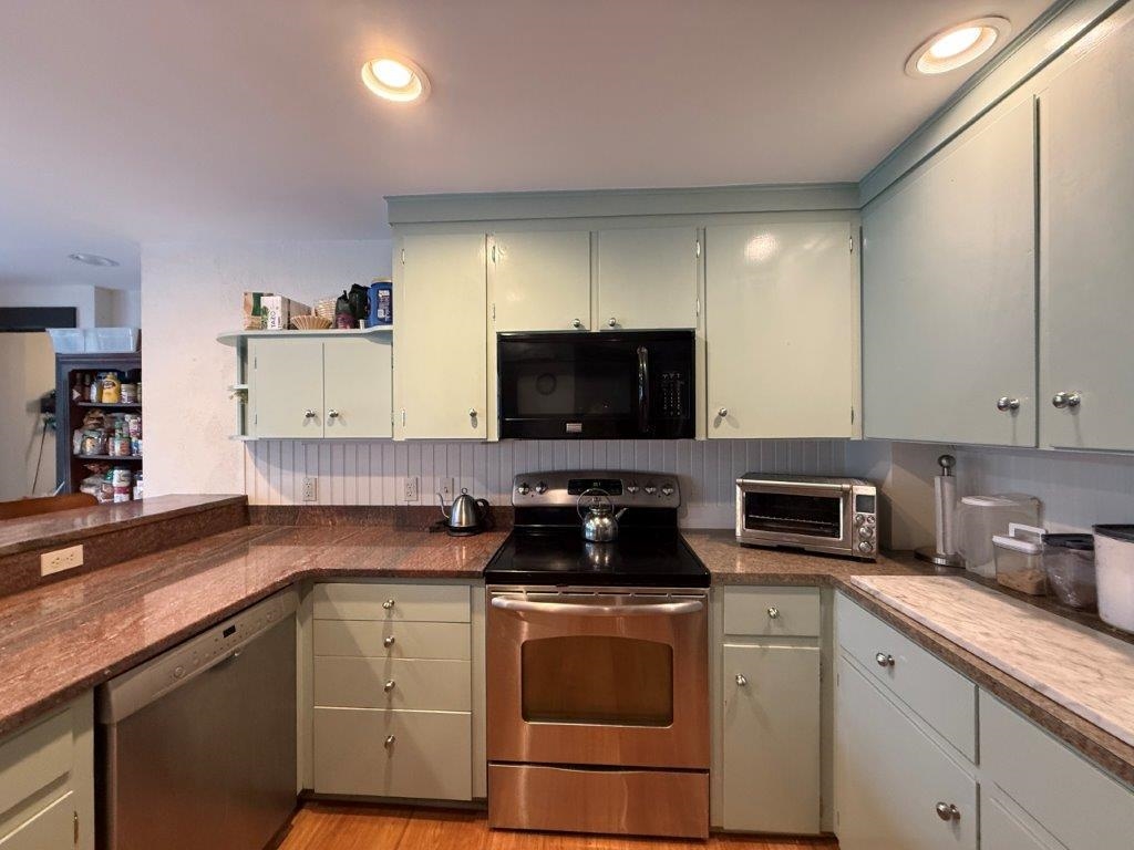 491 Canaan Street Property Photo 9