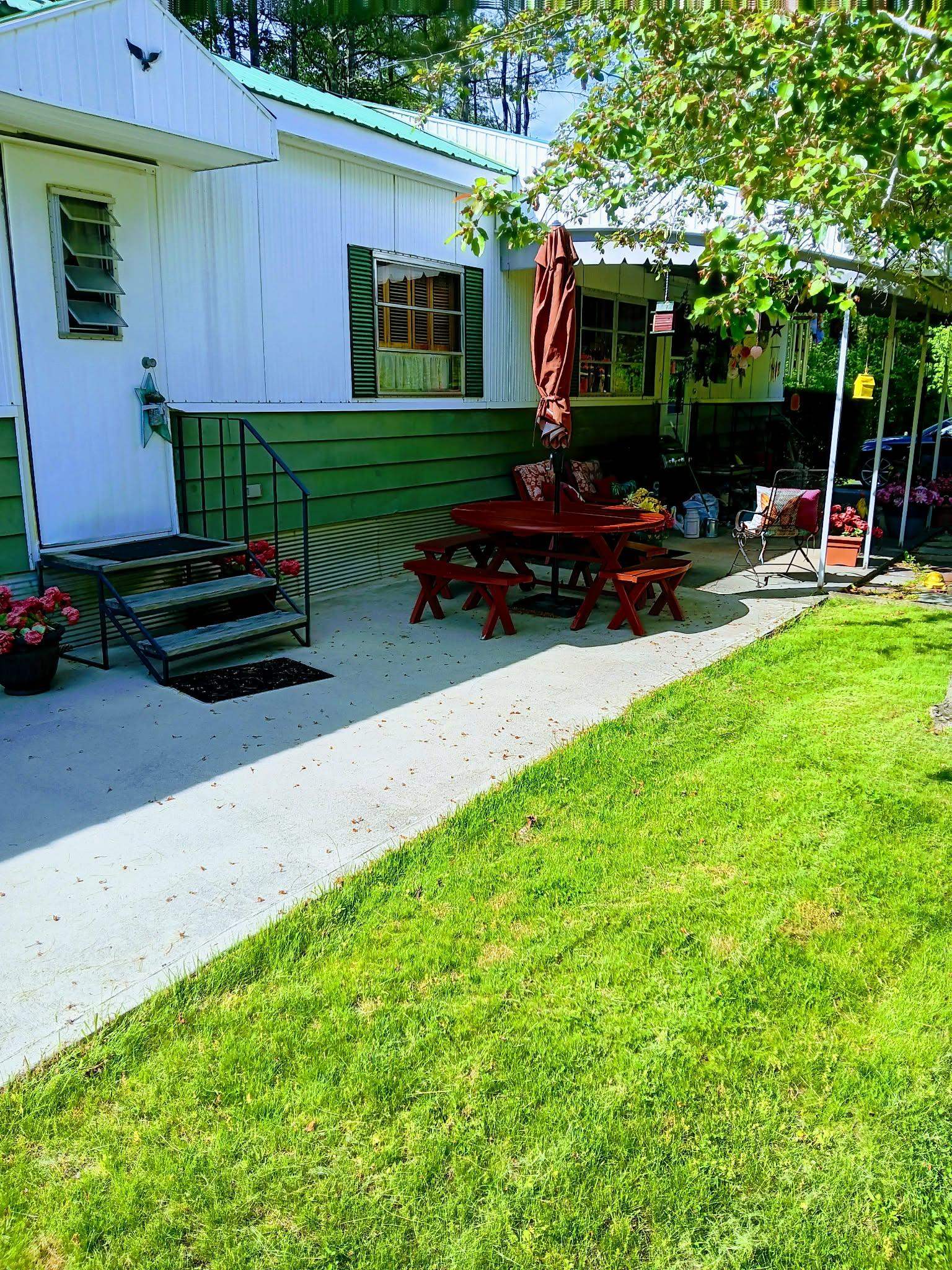 2 Ponderosa Park Property Photo 1