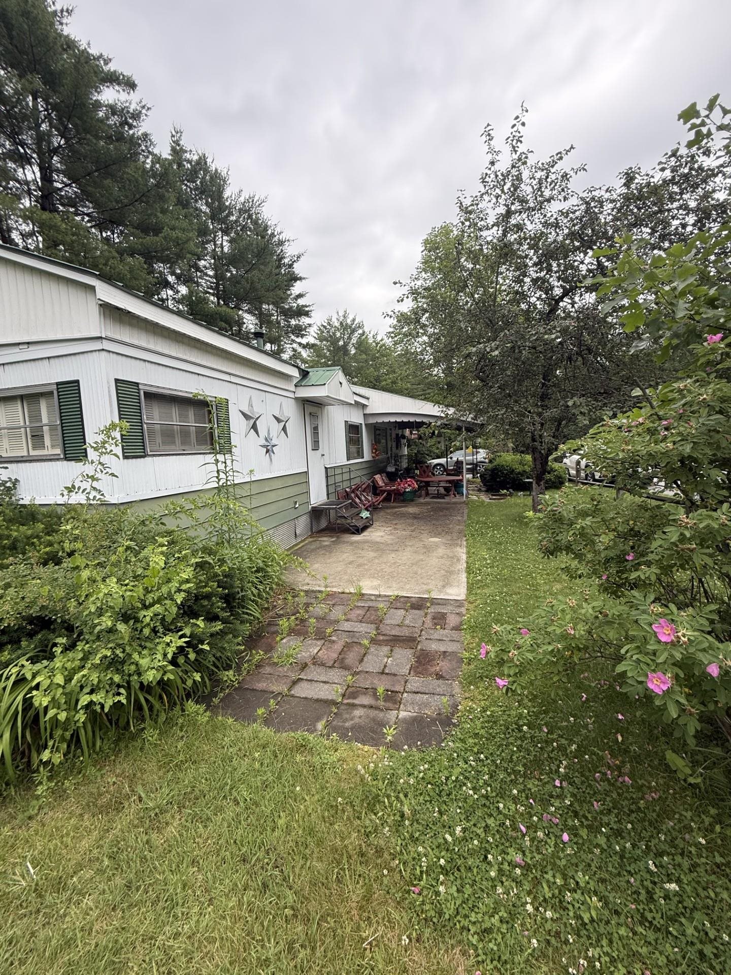 2 Ponderosa Park Property Photo 5