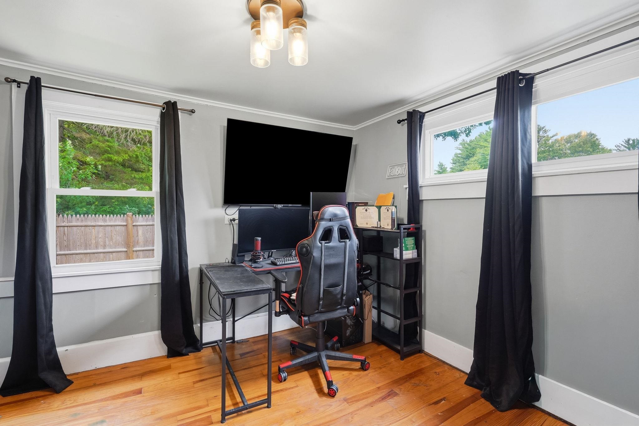 10 First Street Property Photo 12