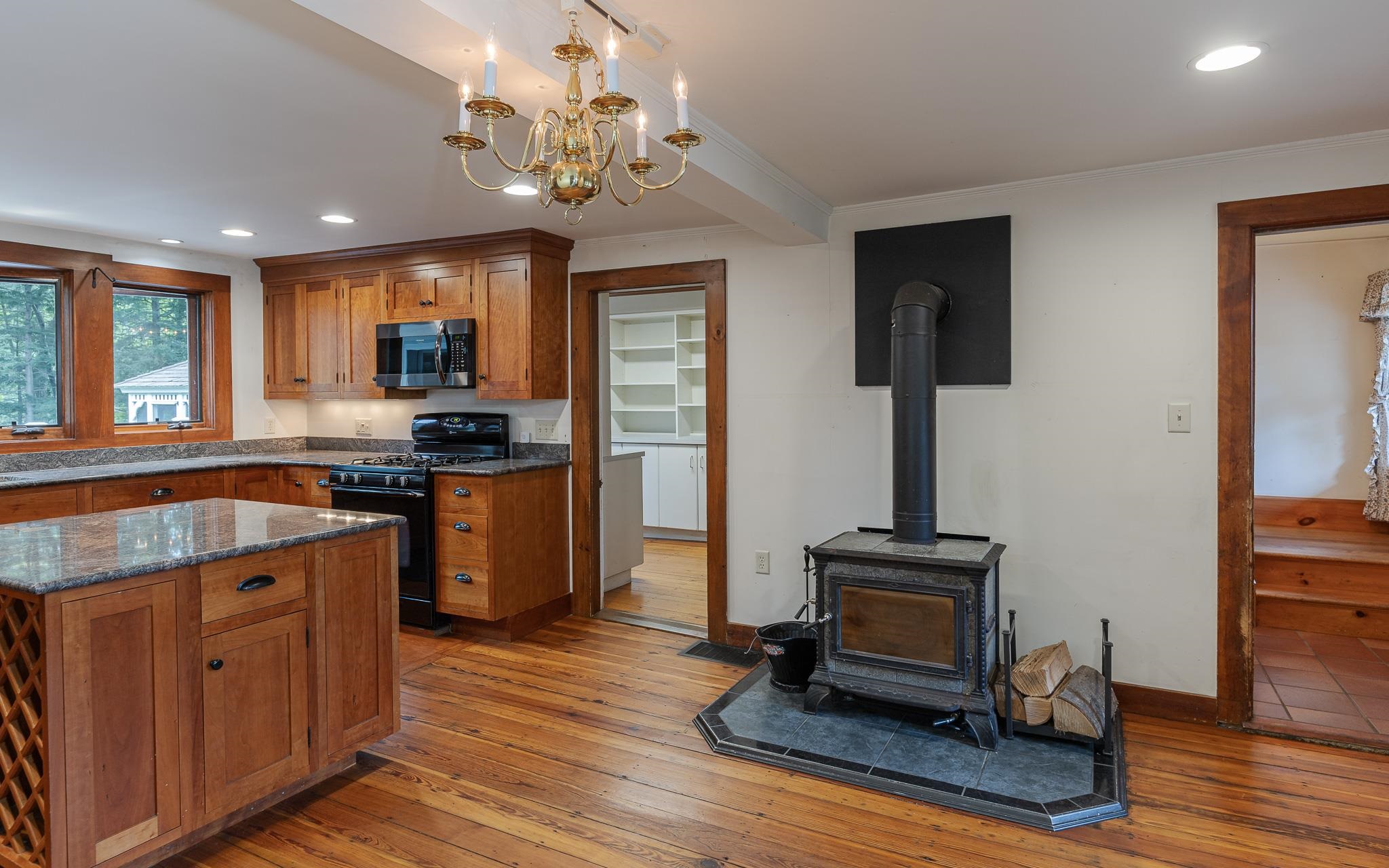 373 Route 9a Property Photo 4