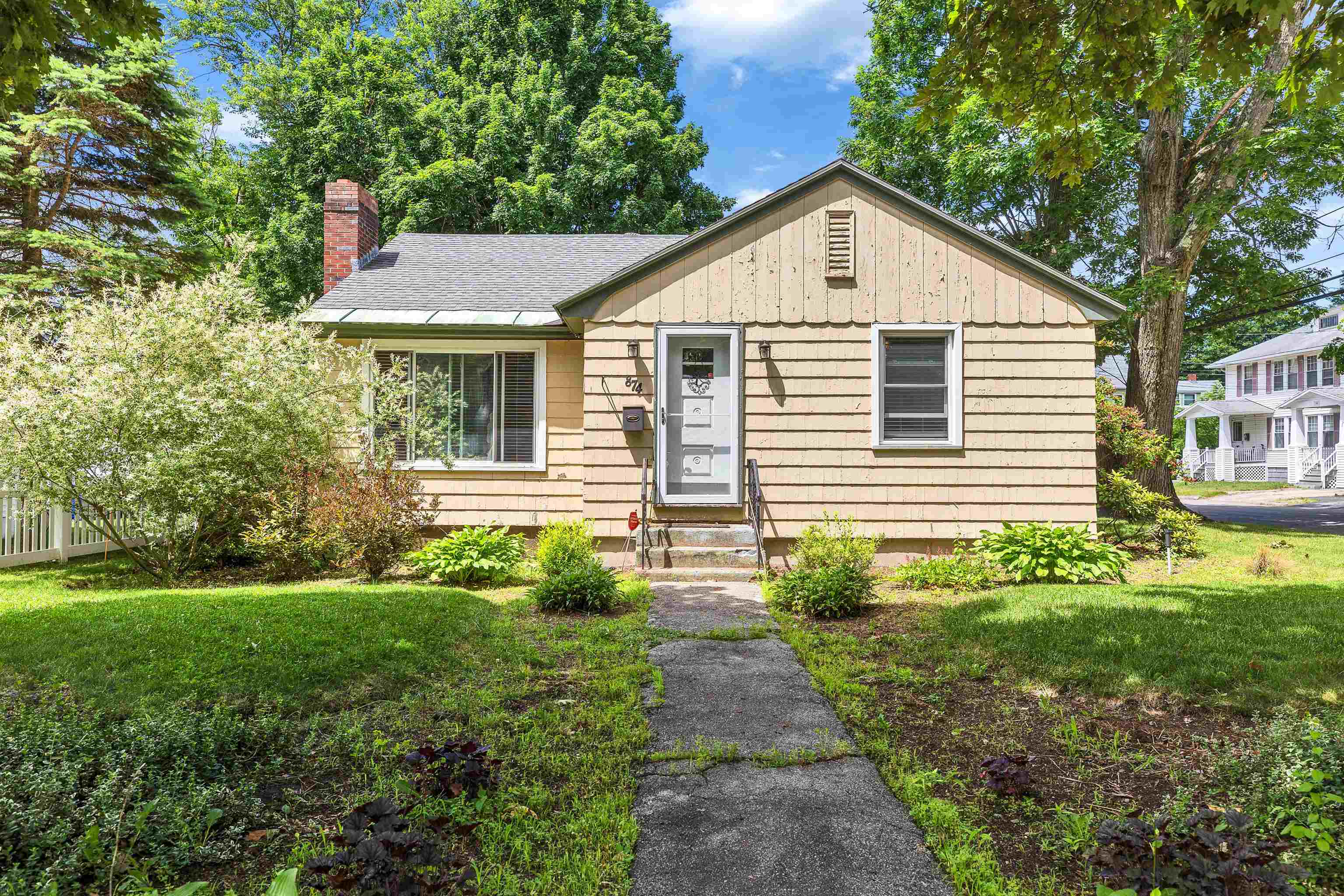 874 Belmont Street Property Photo 1