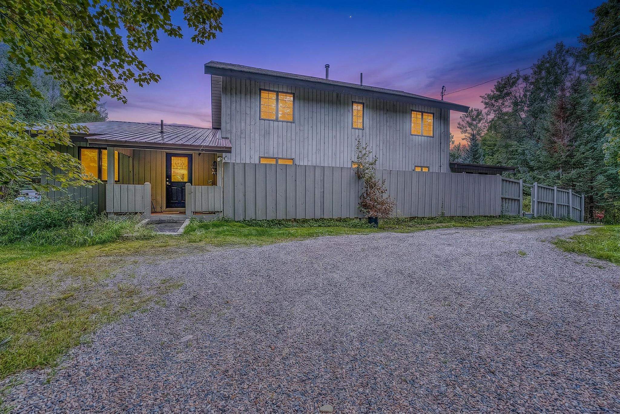 2054 Whitefield Road Property Photo 3