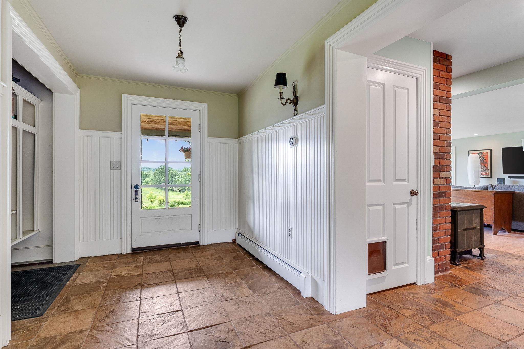 6307 Mount Philo Road Property Photo 3