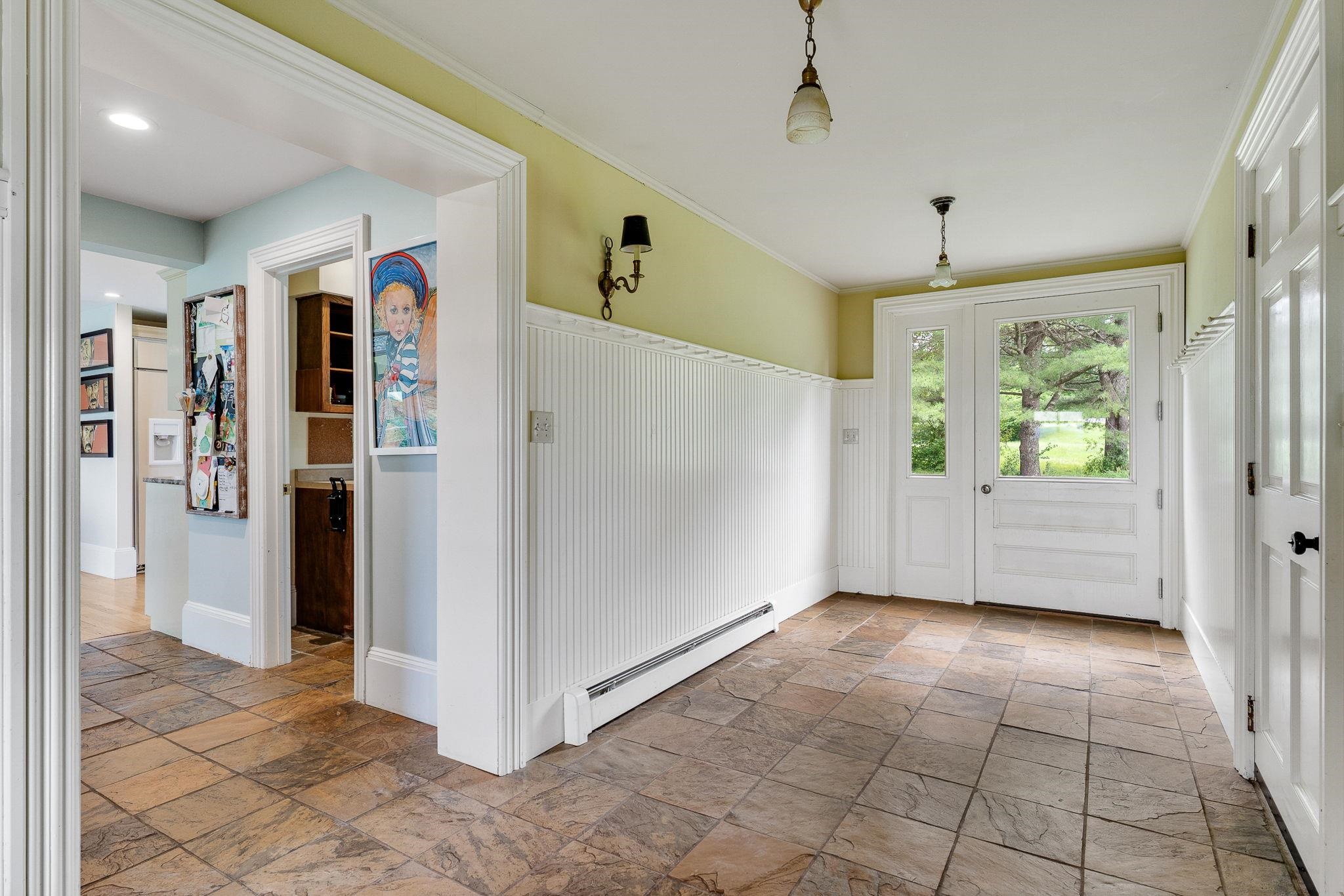 6307 Mount Philo Road Property Photo 4