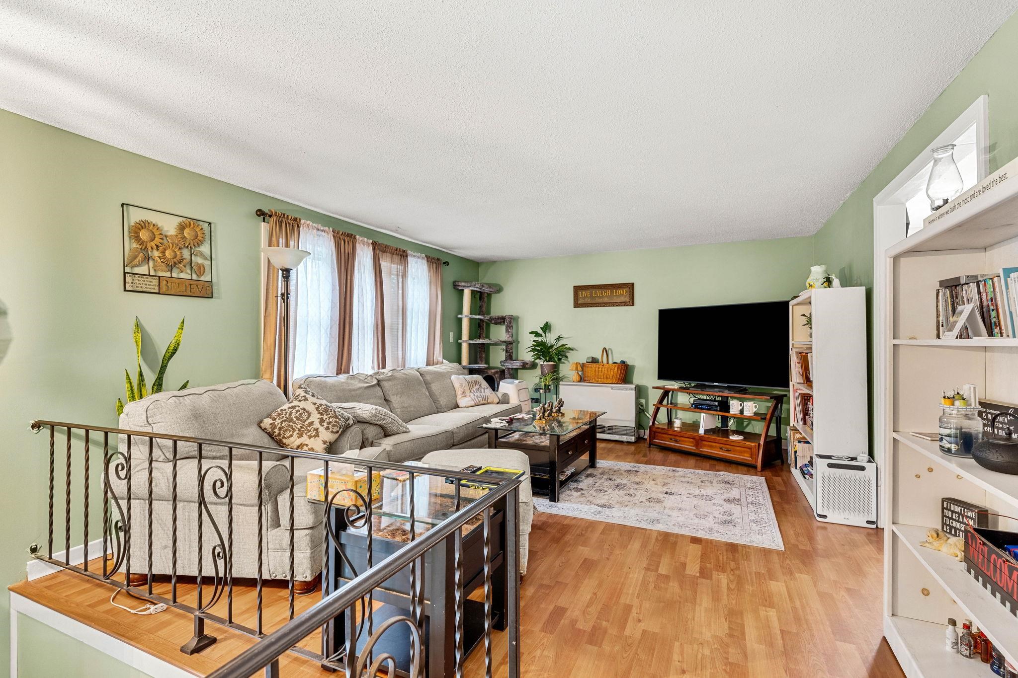 12l Rebecca Lane Property Photo 16