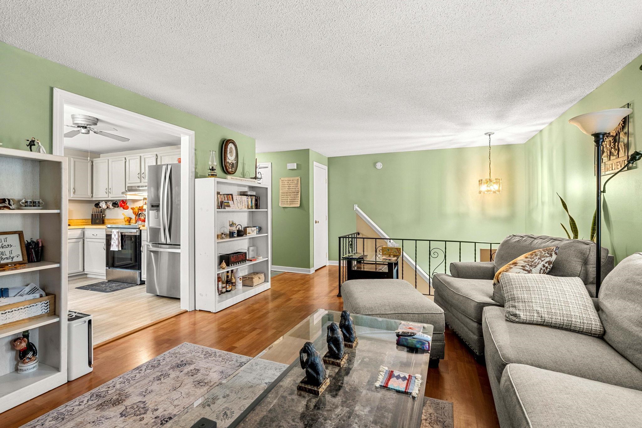 12l Rebecca Lane Property Photo 18