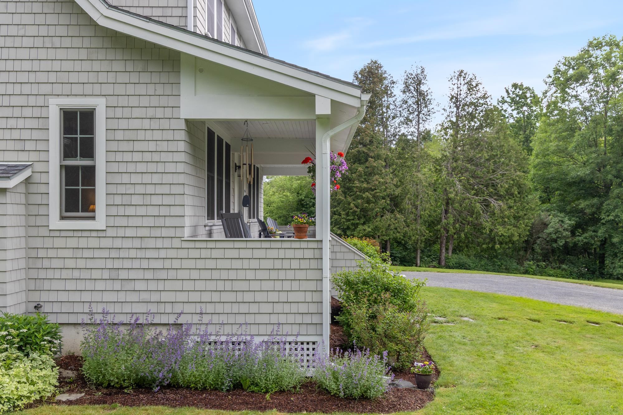 444 Pettingill Road Property Photo 6