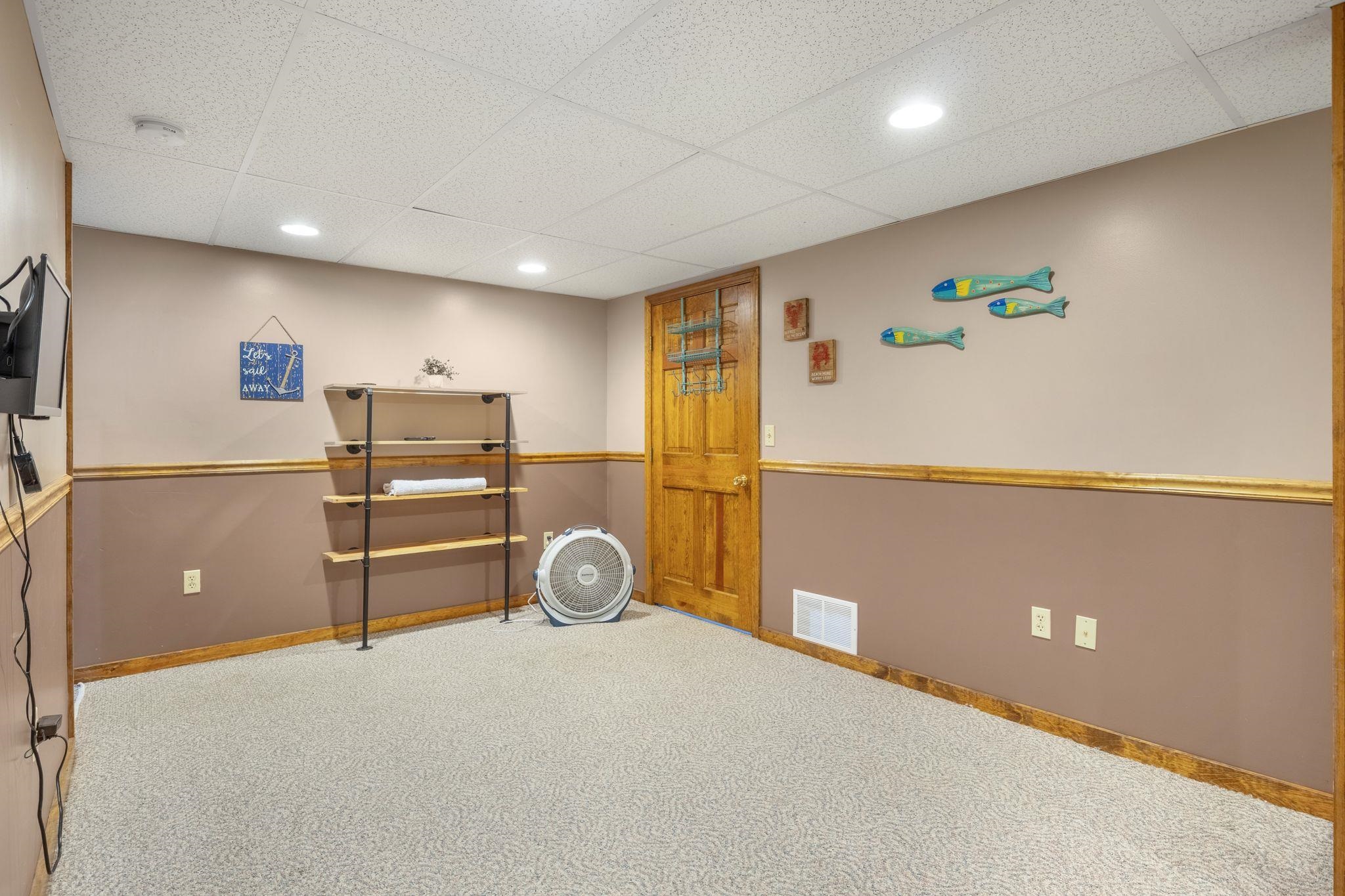 165 Calef Highway Property Photo 34
