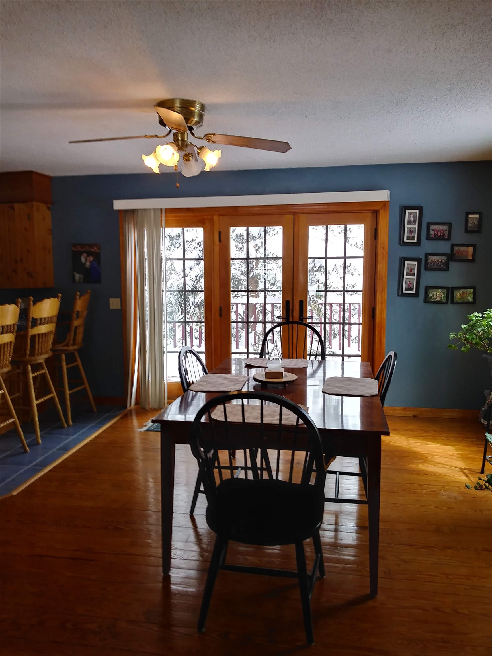 1851 Valley Road Property Photo 6