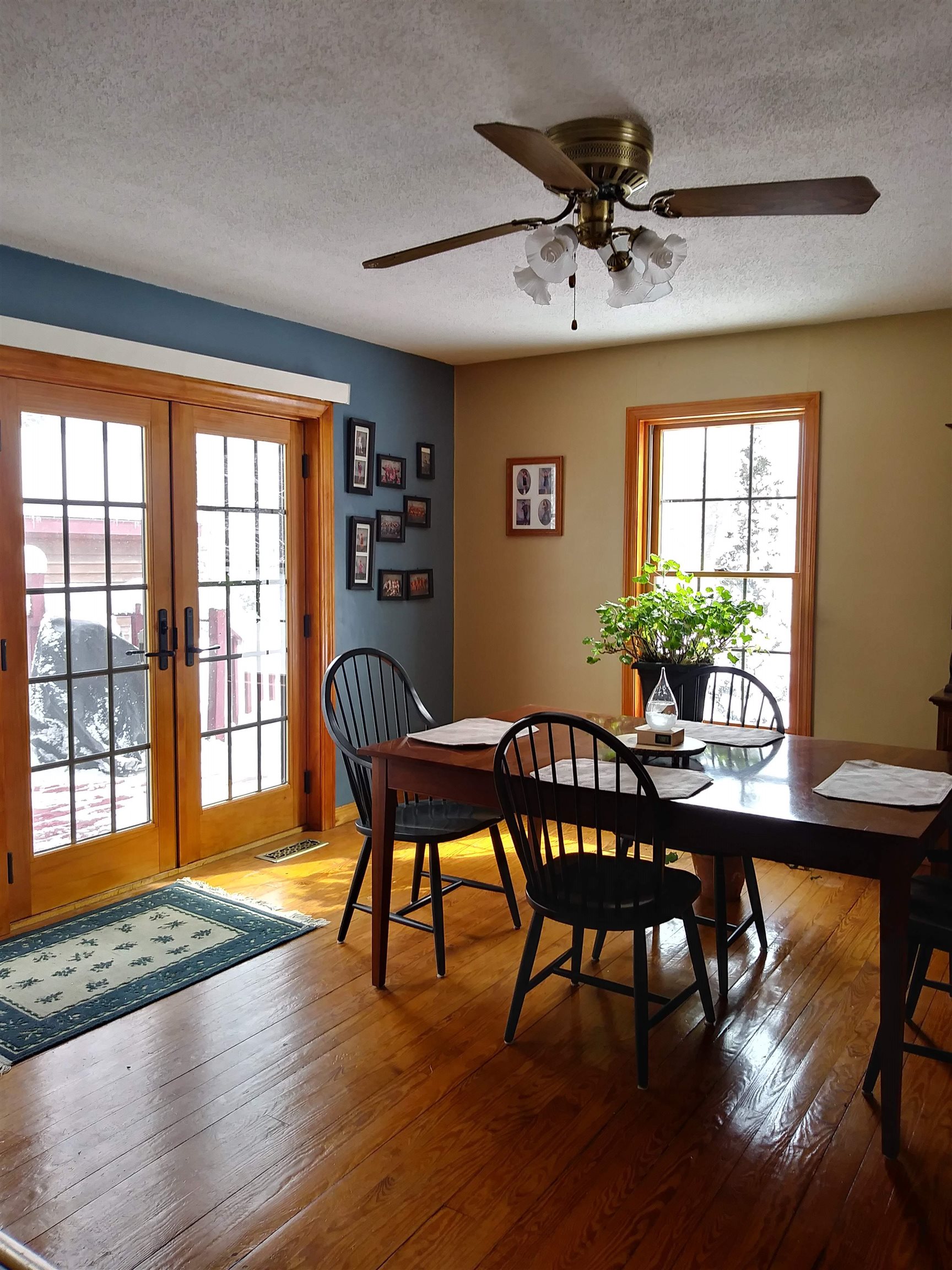 1851 Valley Road Property Photo 7