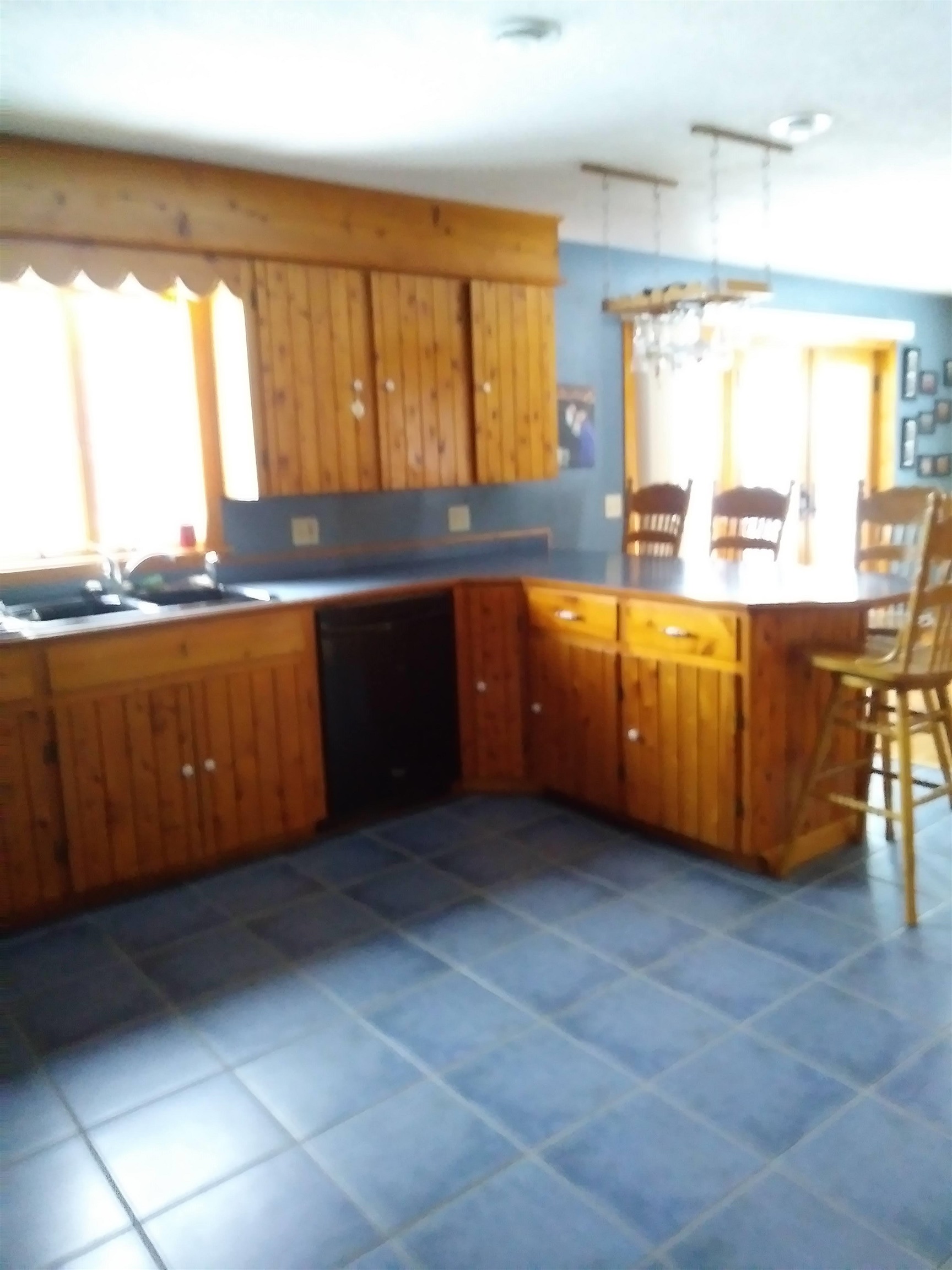 1851 Valley Road Property Photo 8
