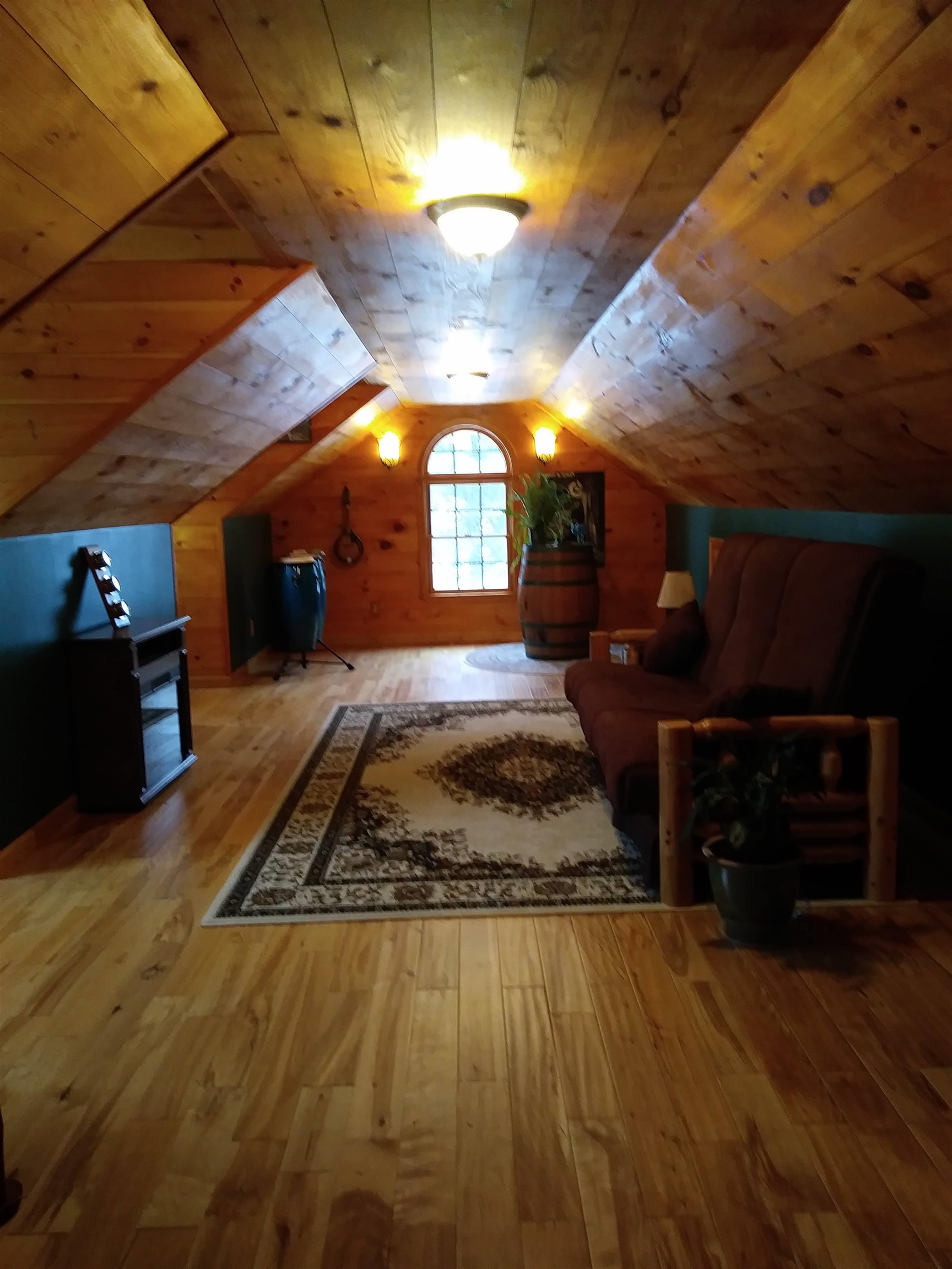 1851 Valley Road Property Photo 10