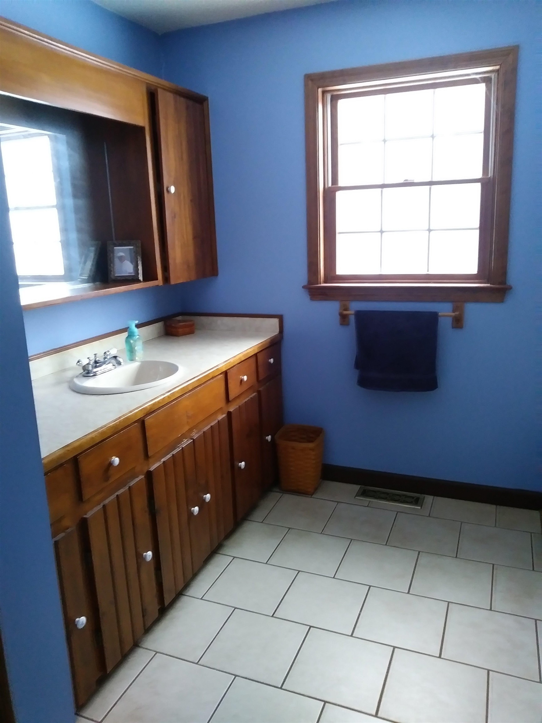 1851 Valley Road Property Photo 15