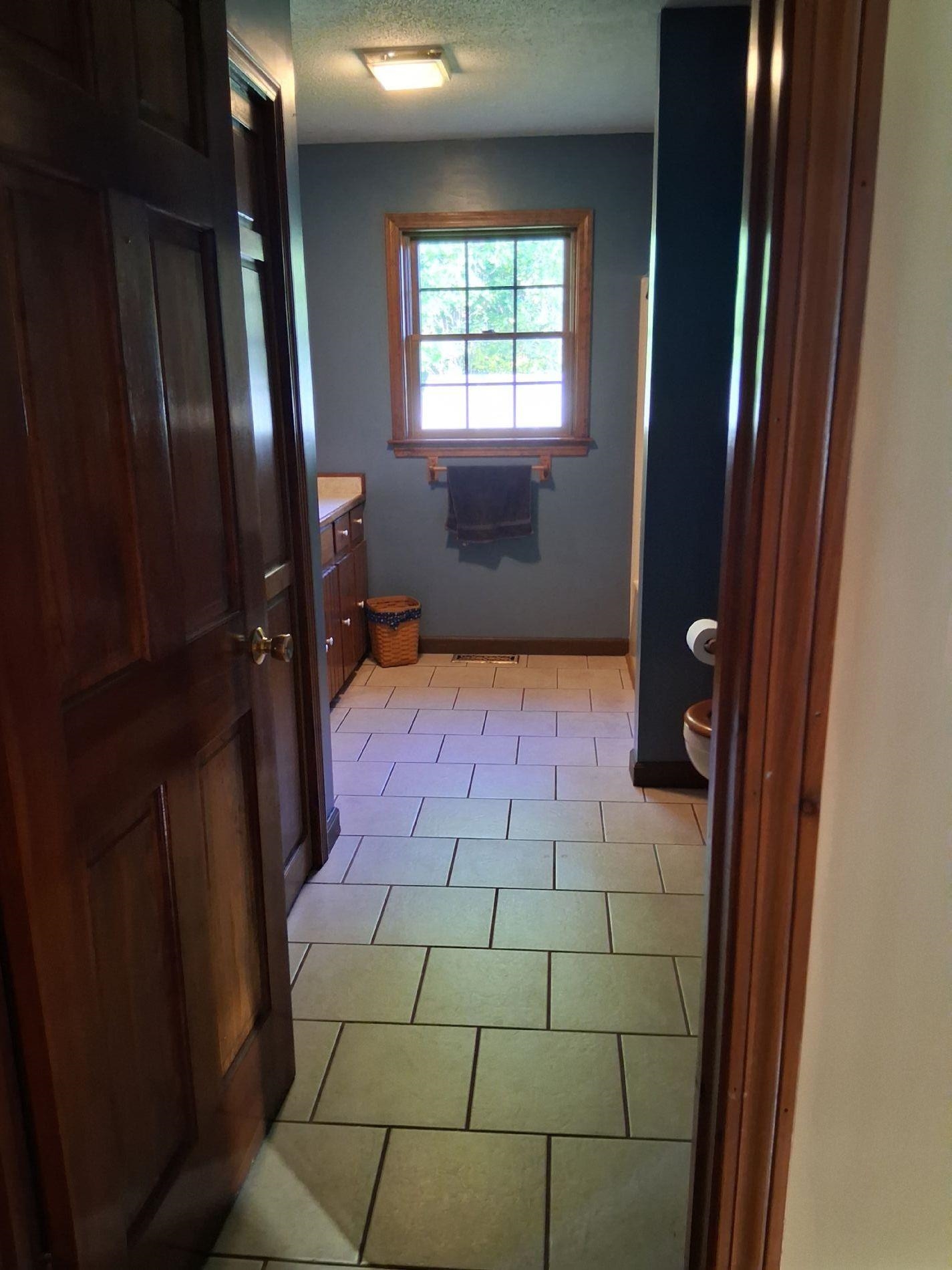 1851 Valley Road Property Photo 16
