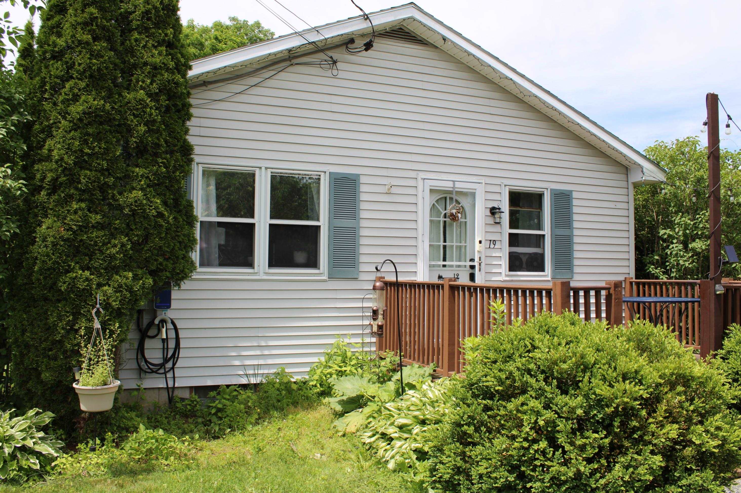 19 Phillips Street Property Photo 35