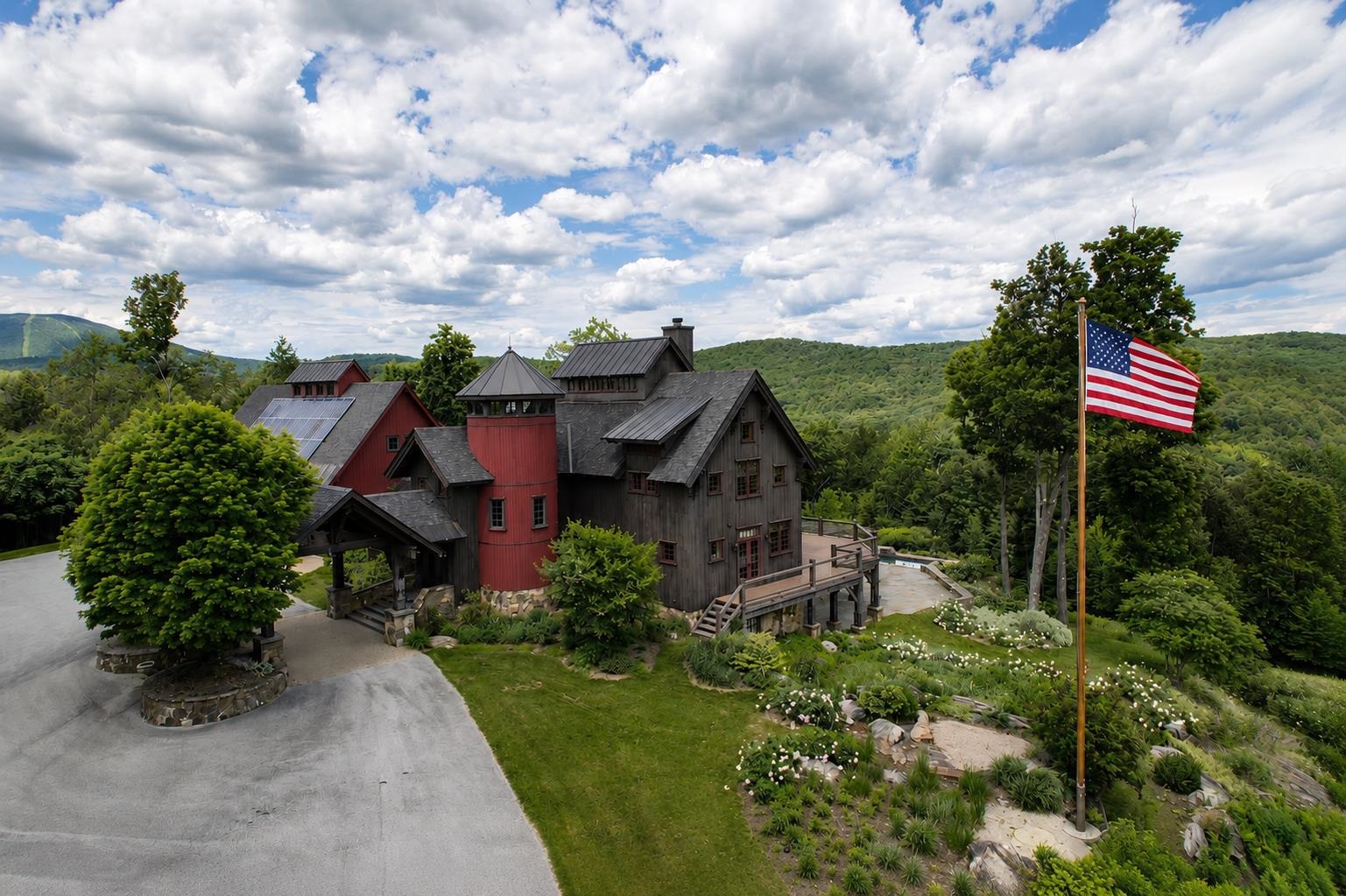 816 Black Bear Road Property Photo 1