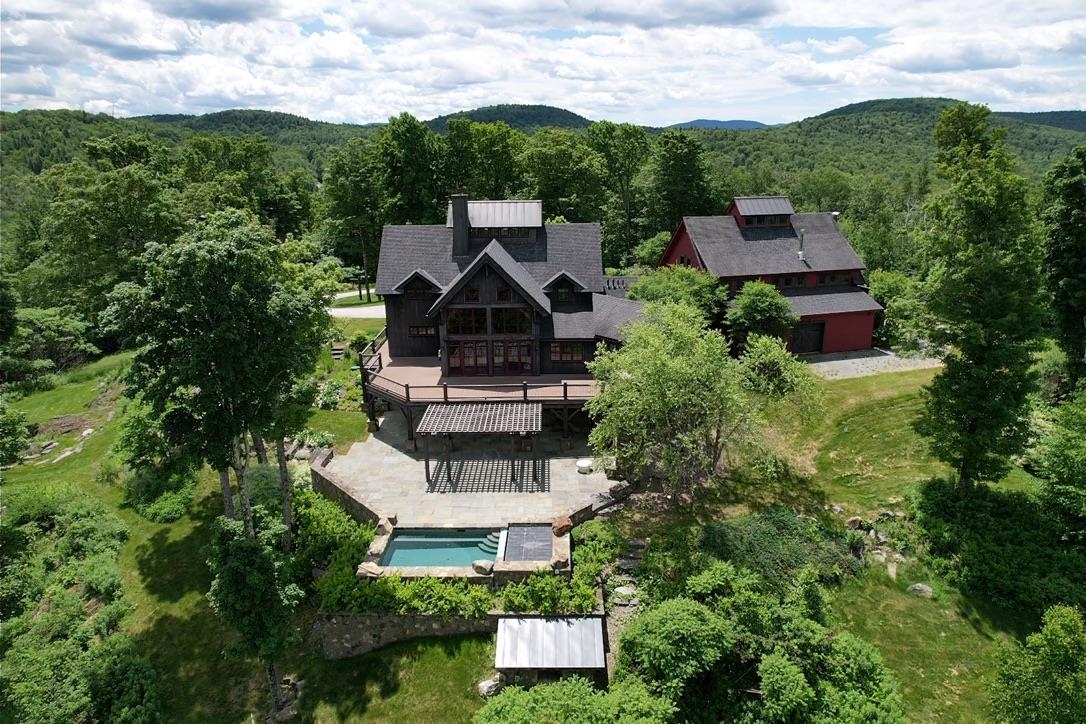816 Black Bear Road Property Photo 2