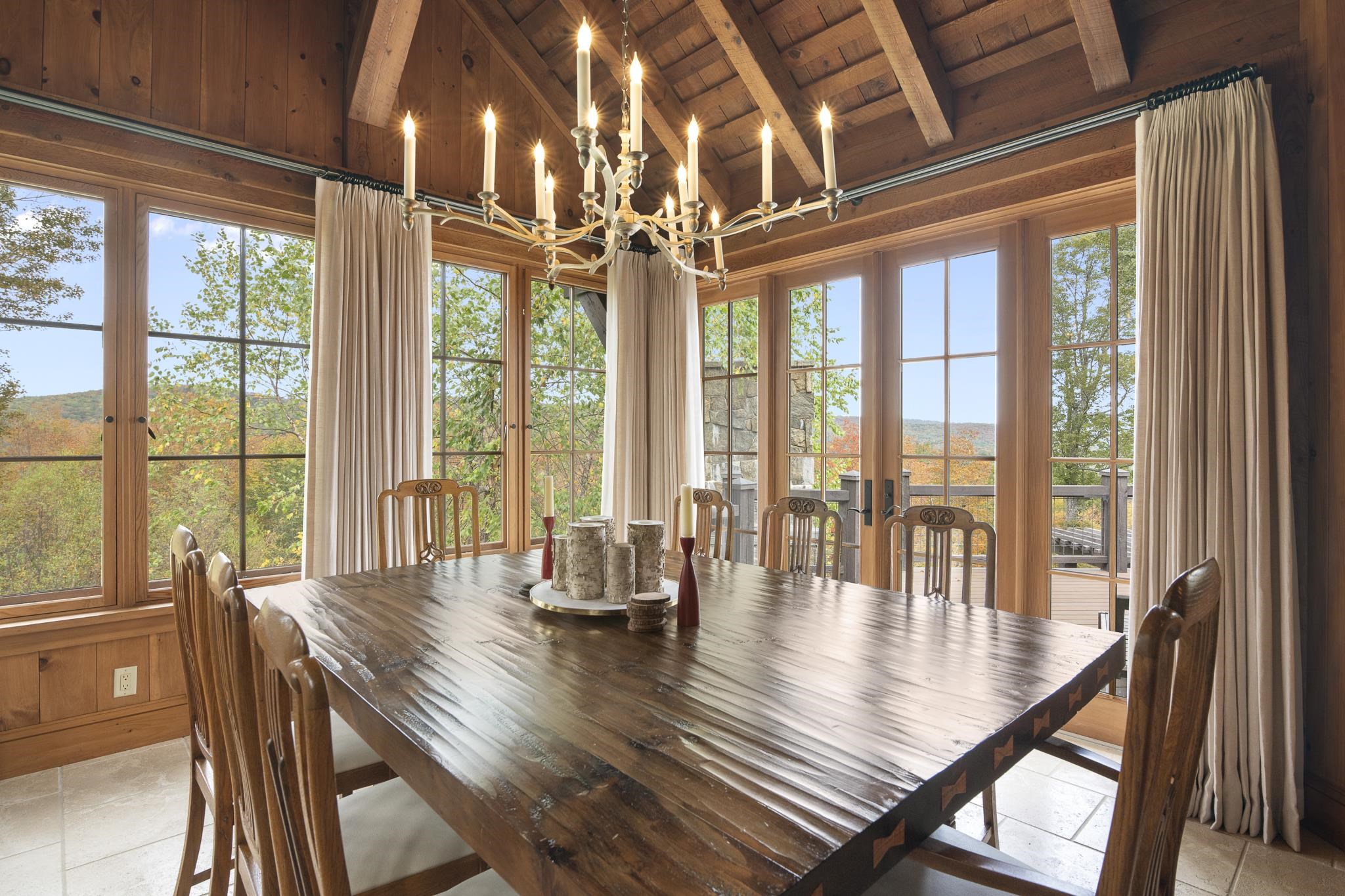 816 Black Bear Road Property Photo 13