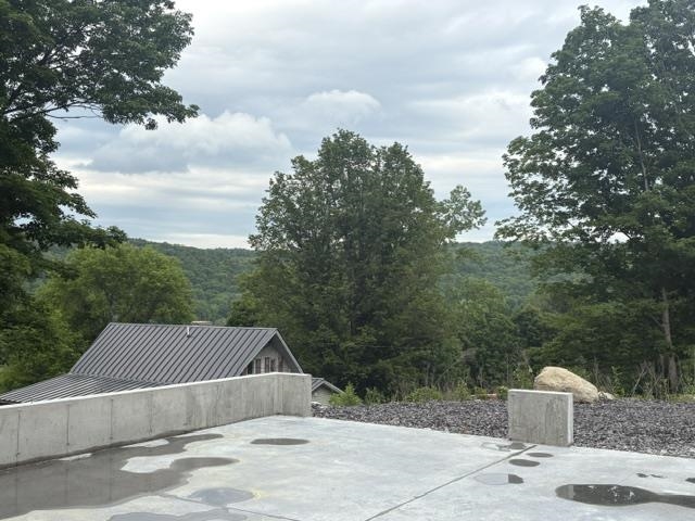 102 Skyline Drive Property Photo 3