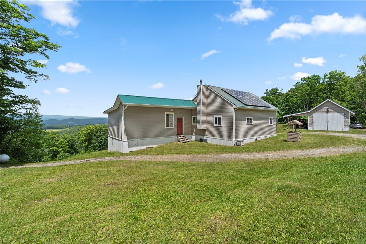 1822 Woodchuck Hollow Road Property Photo 3