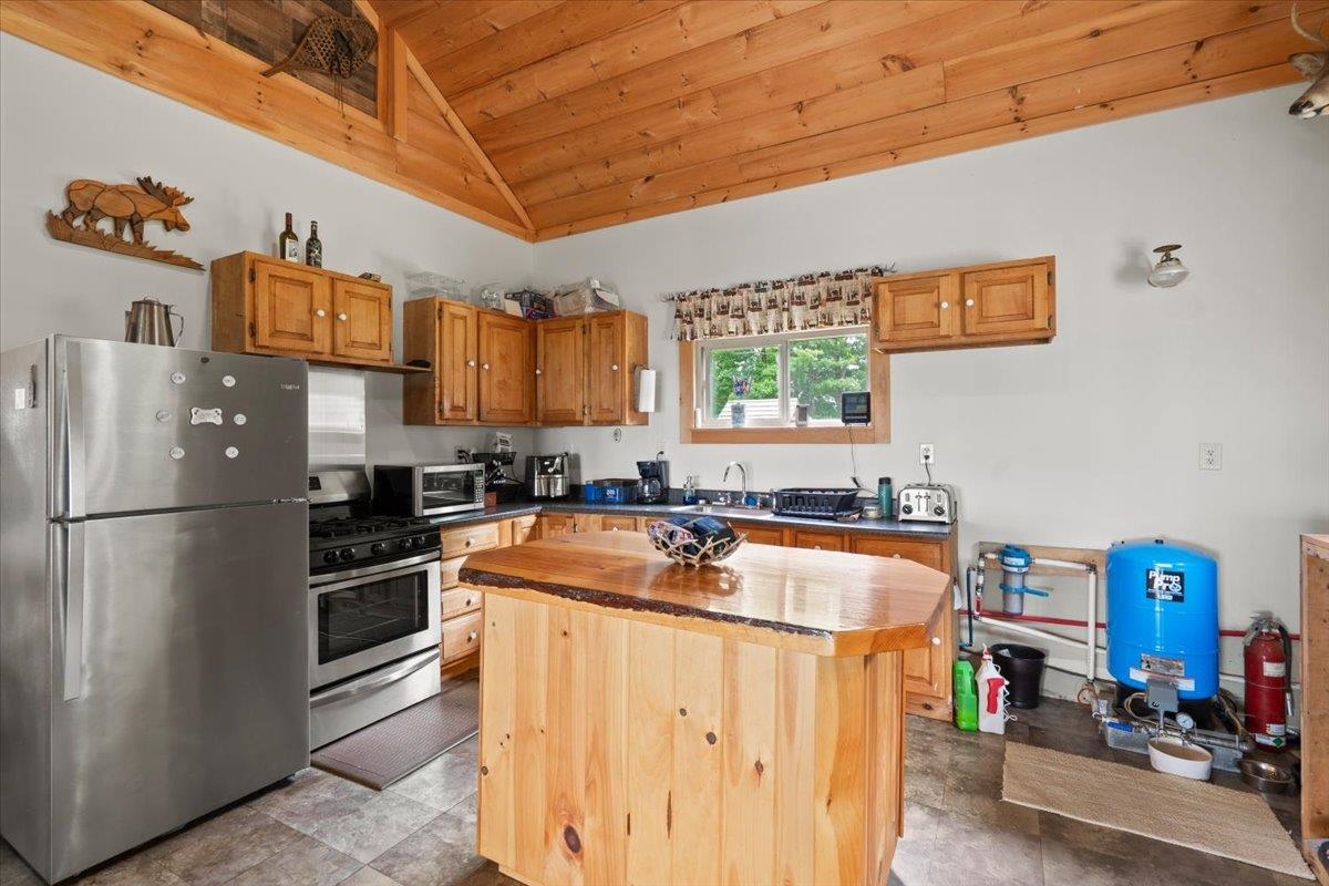 1822 Woodchuck Hollow Road Property Photo 6