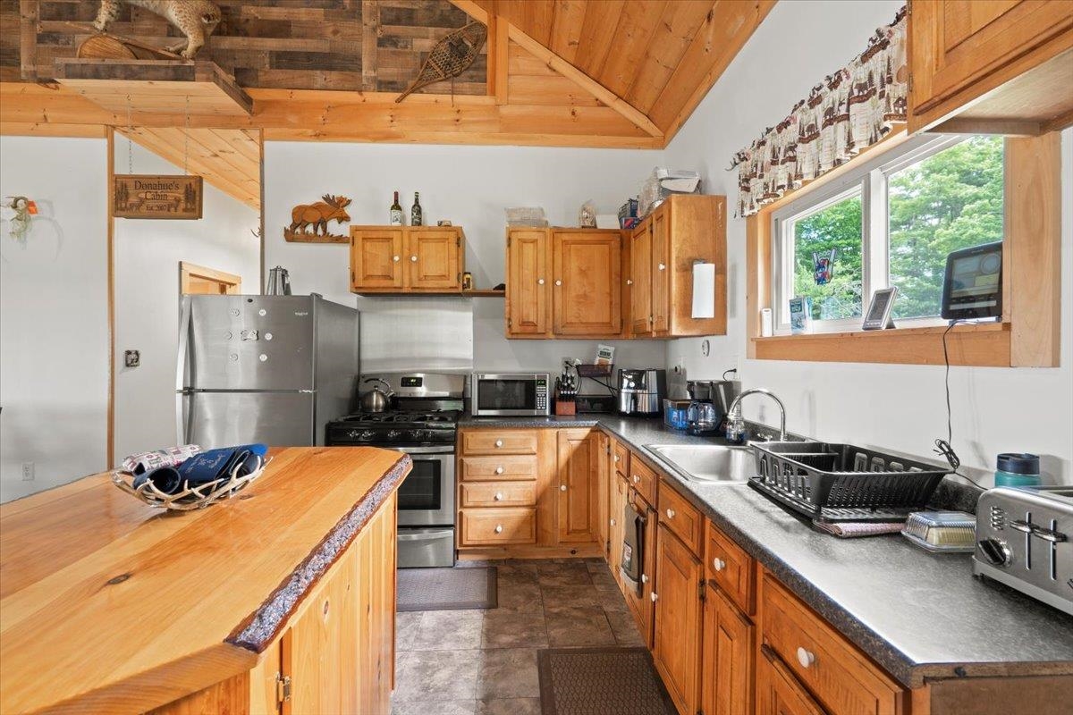 1822 Woodchuck Hollow Road Property Photo 7