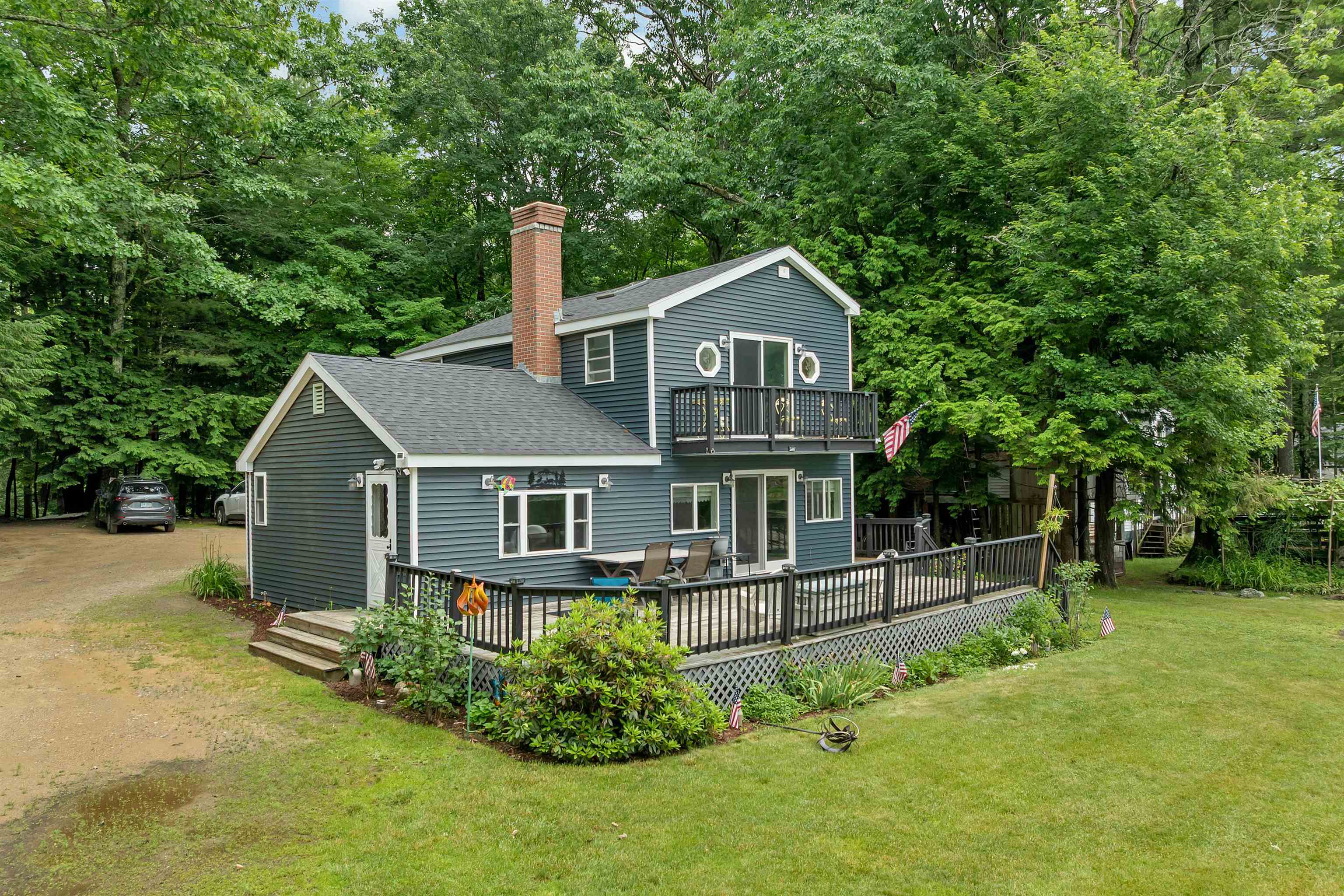 18 W Huntress Pond Road Property Photo 1
