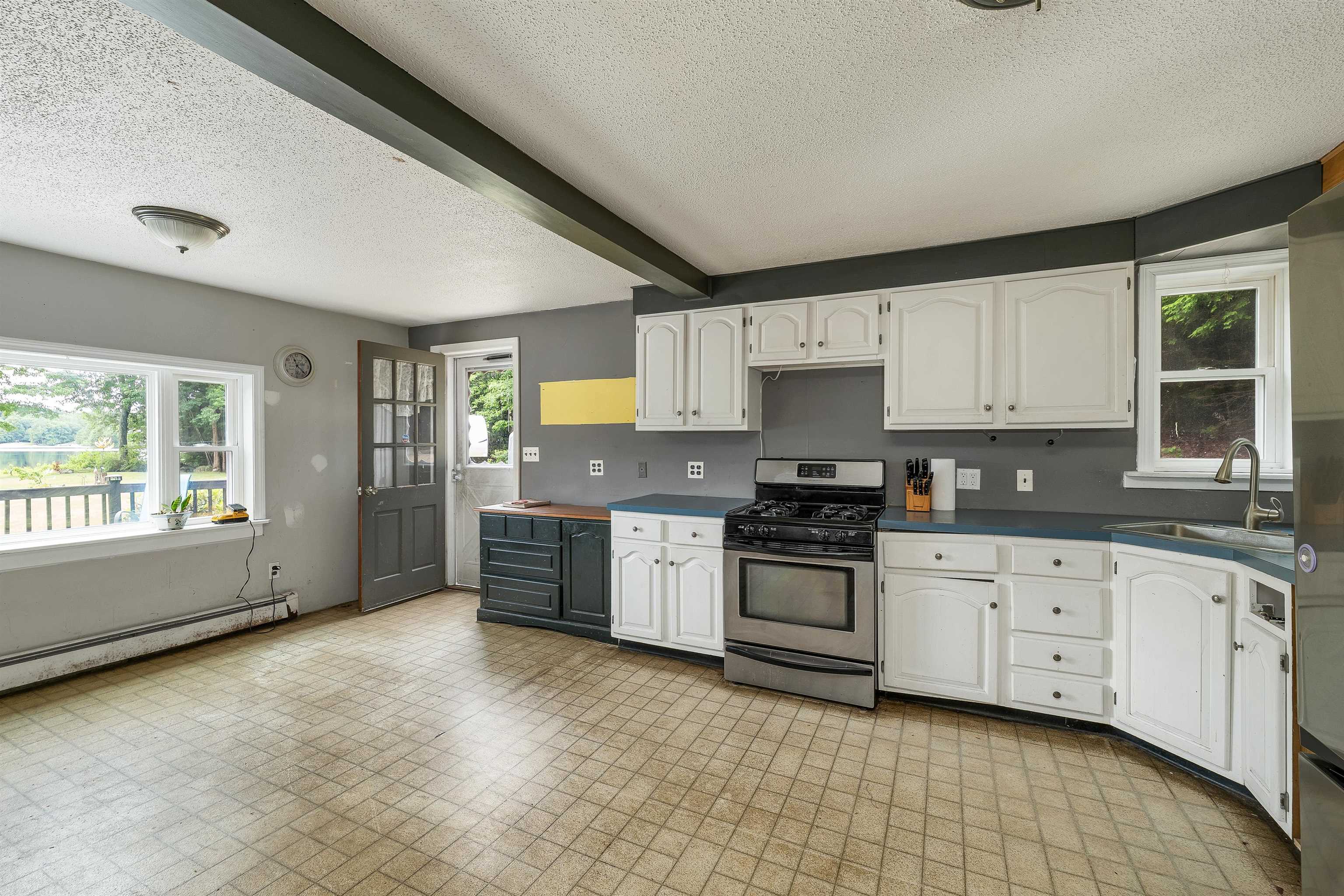 18 W Huntress Pond Road Property Photo 2