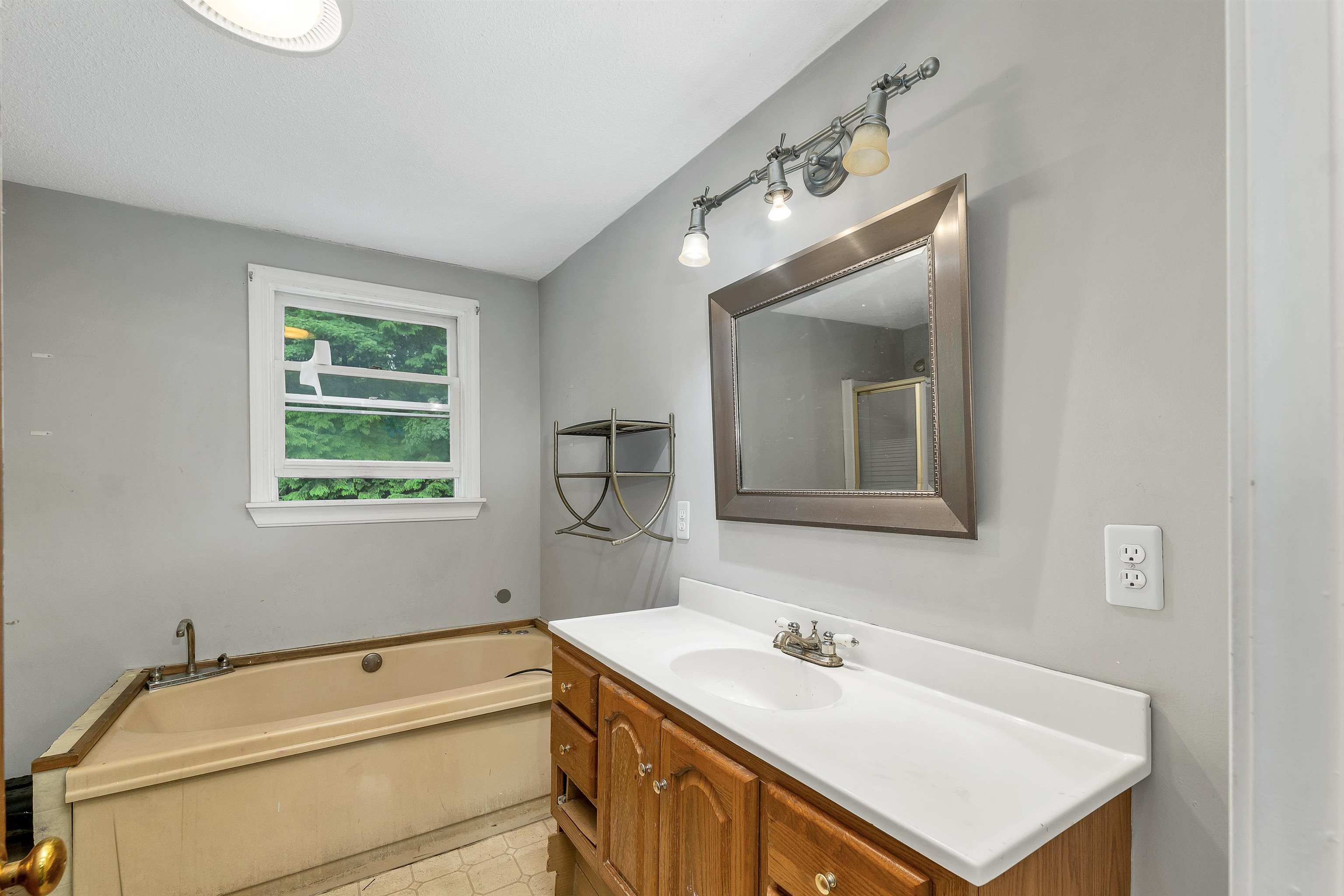 18 W Huntress Pond Road Property Photo 14