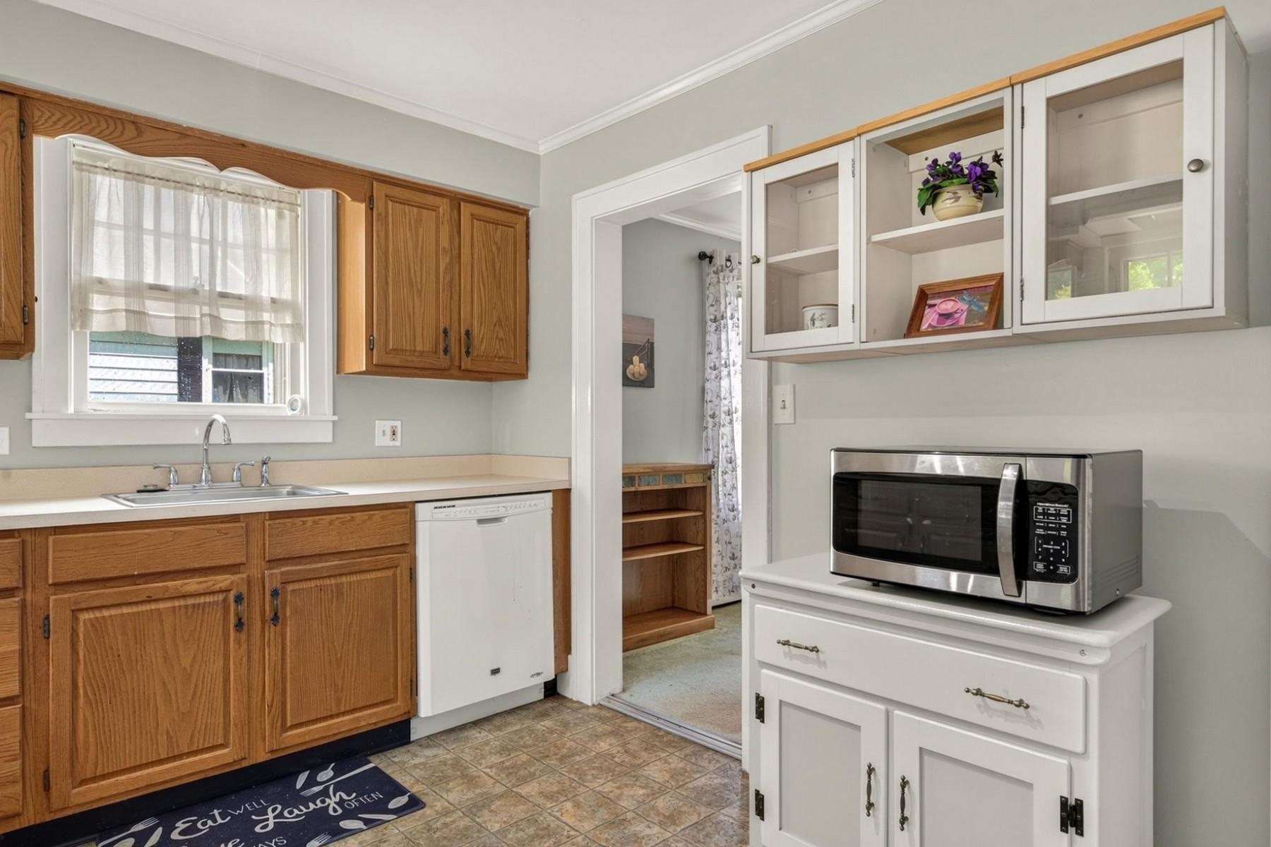 29 Howard Avenue Property Photo 7