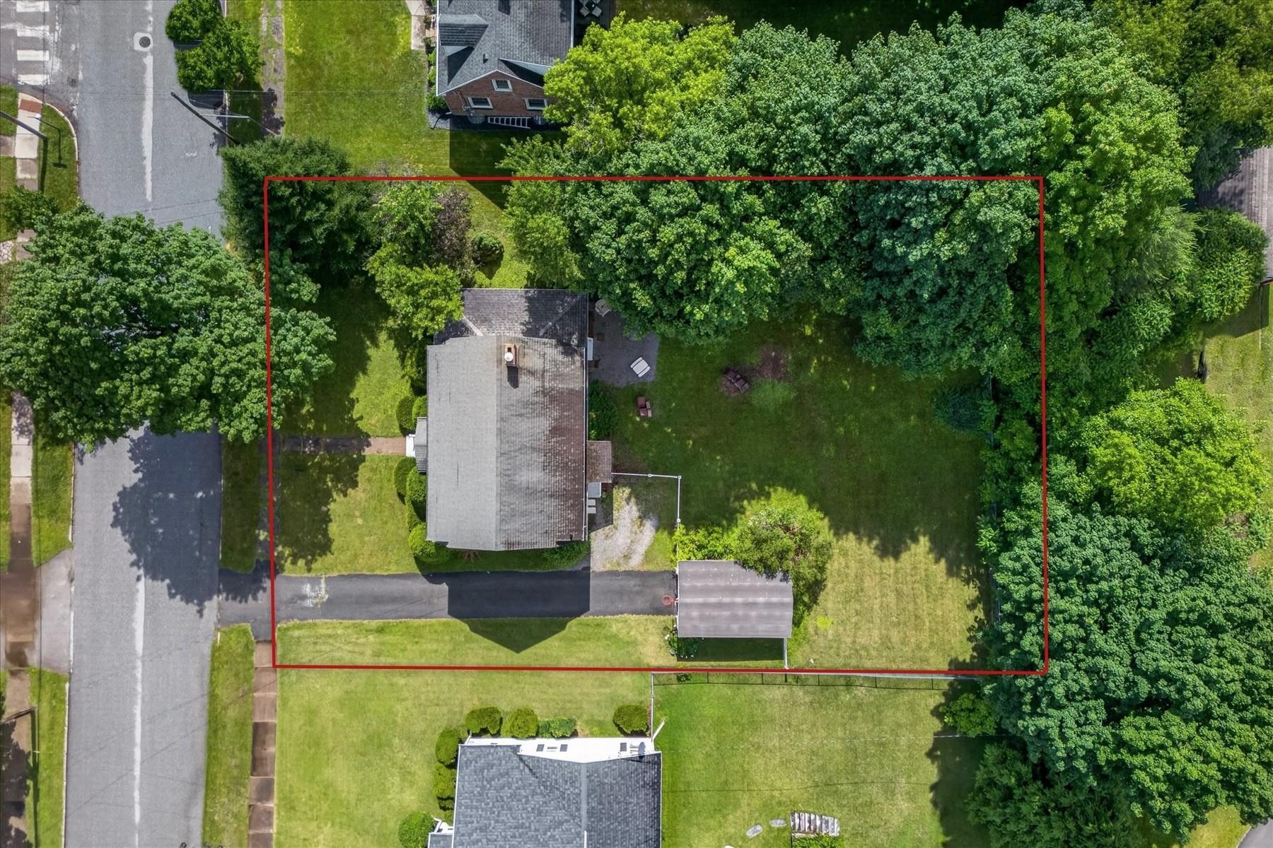 29 Howard Avenue Property Photo 51