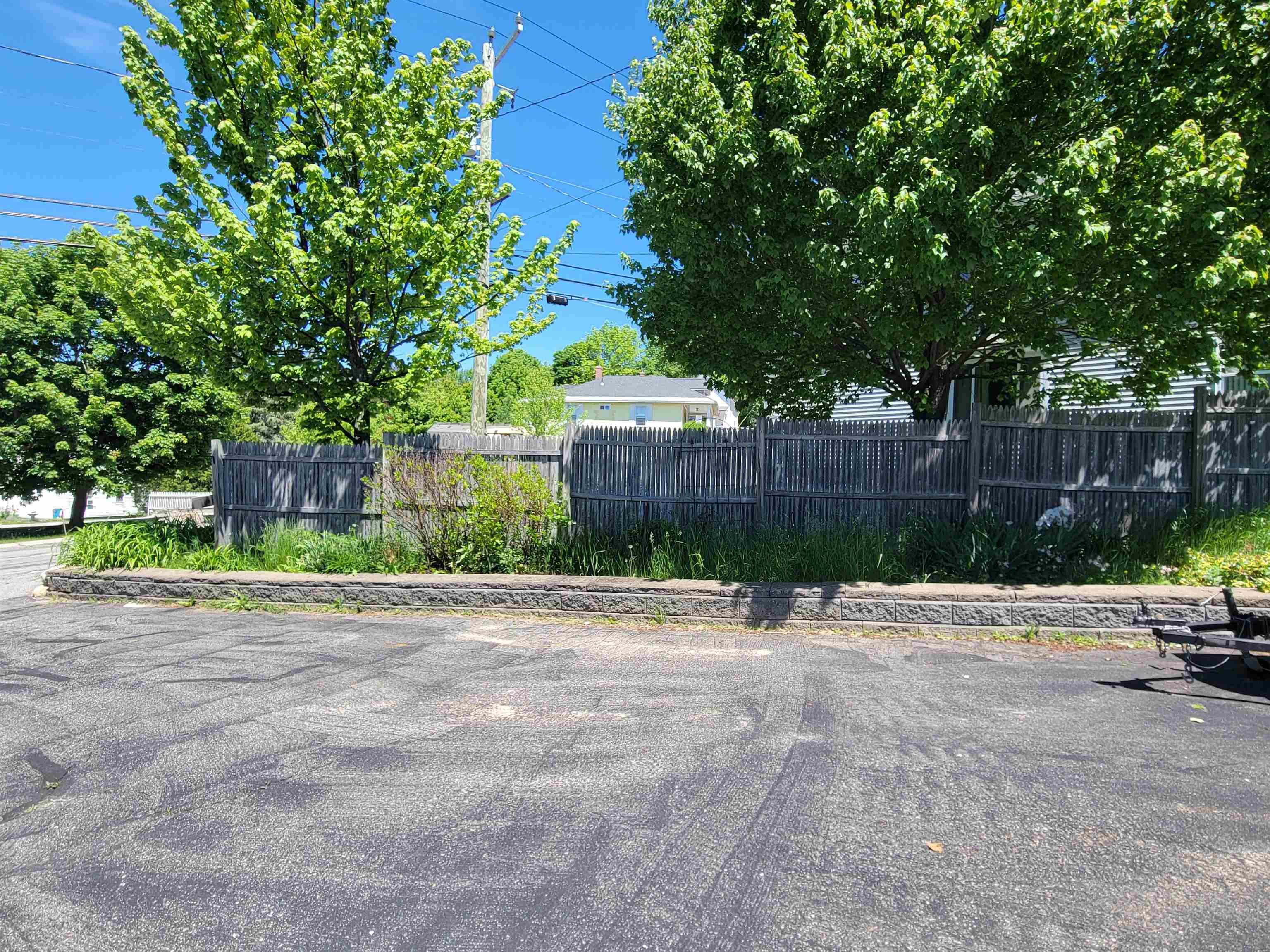 402 Hillside Avenue Property Photo 28