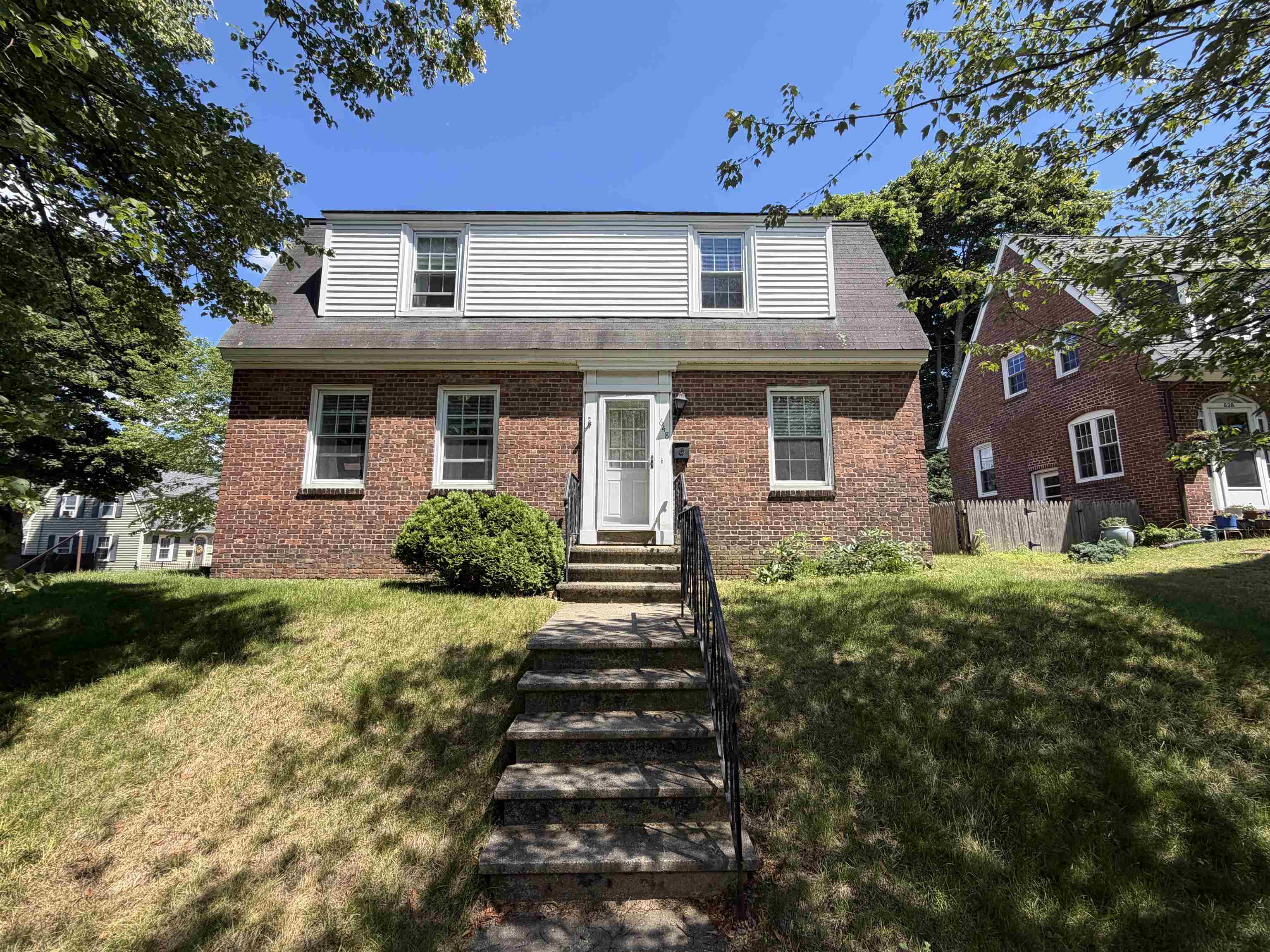 648 Kearsarge Way Property Photo 1