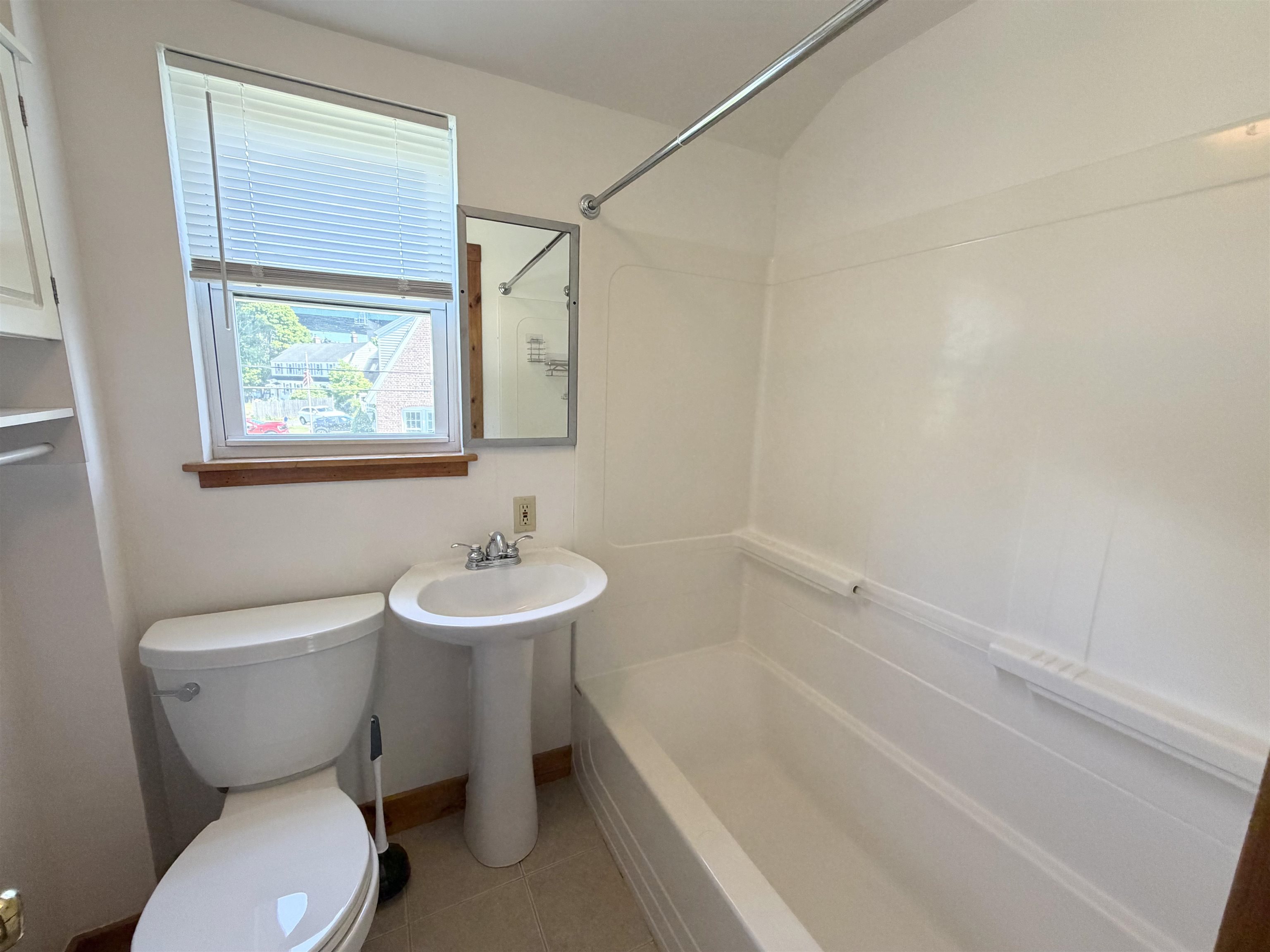 648 Kearsarge Way Property Photo 14