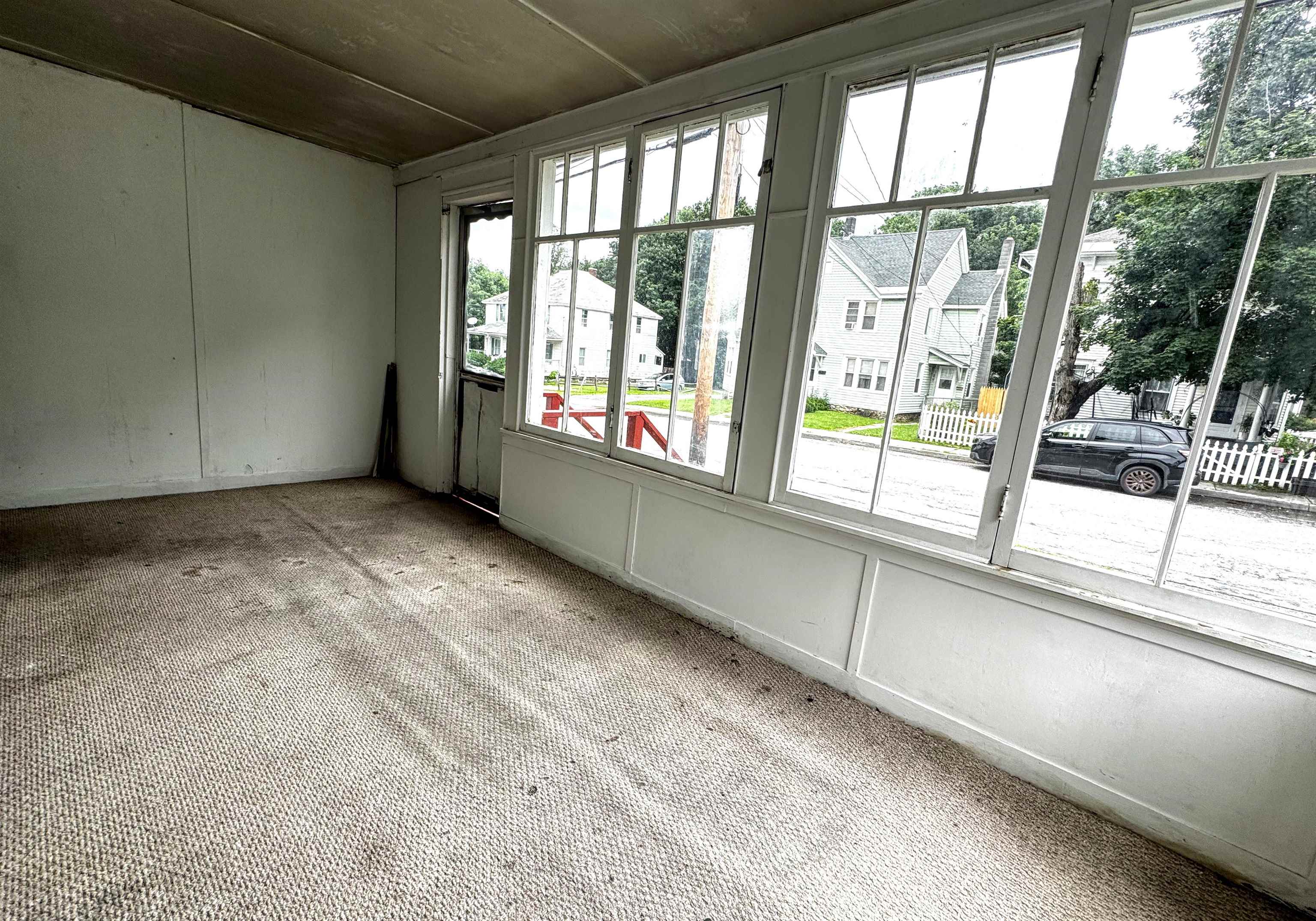 127 Dewey Street Property Photo 8